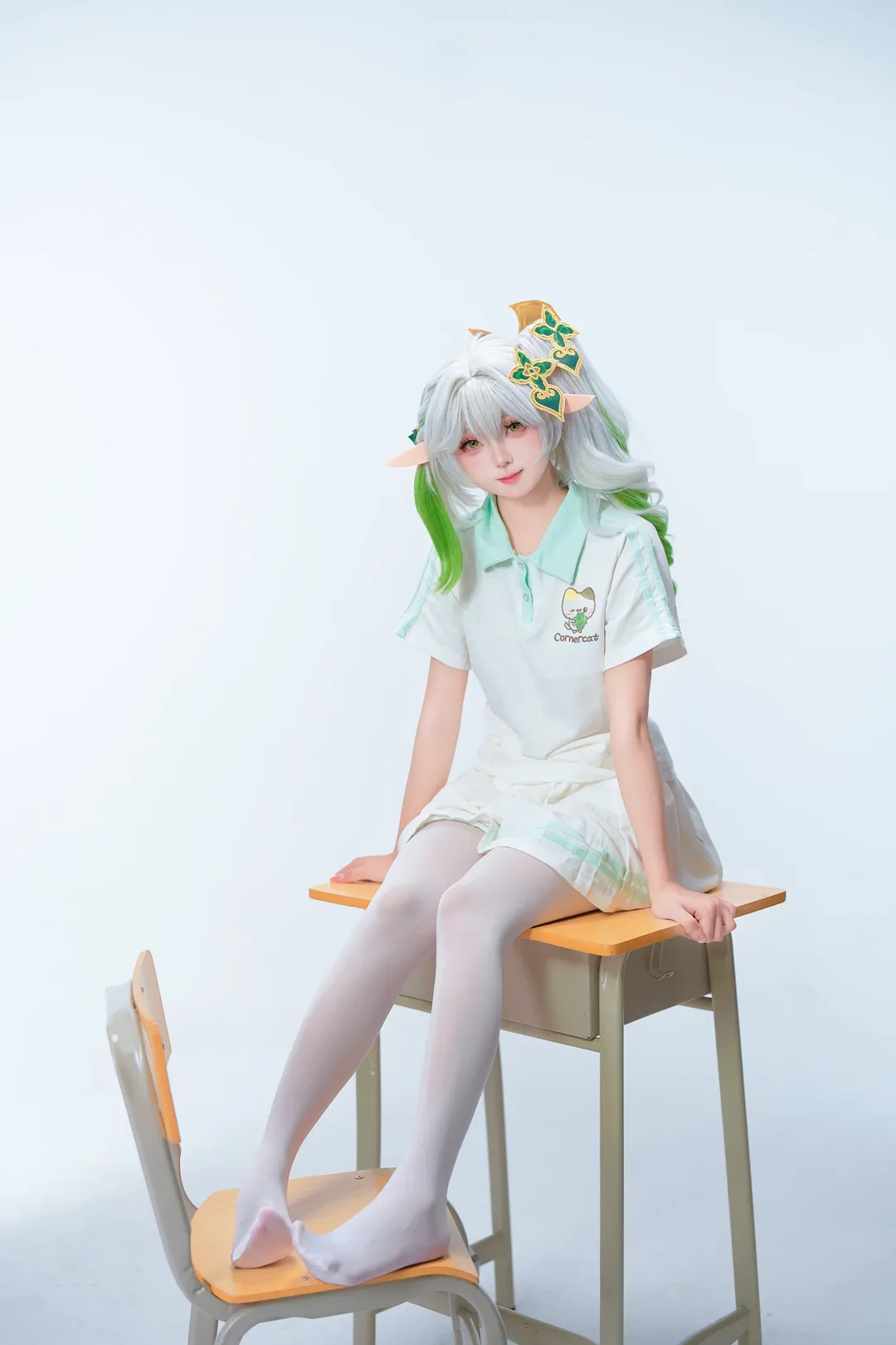 Genshin Impact, Nahida Cosplay, School style cosplay, White thigh-highs outfit, Elf ear makeup and styling