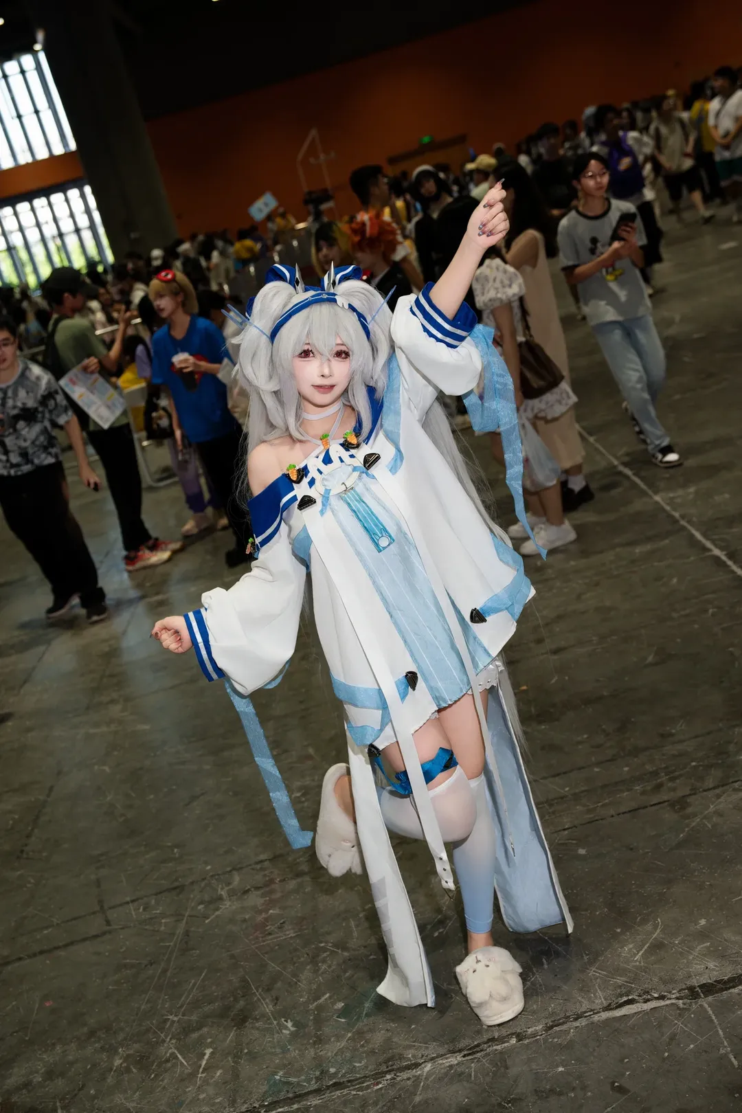 漫展返图, cosplay日常, 二次元穿搭, 银发红瞳, 逛展日记 - 第4张