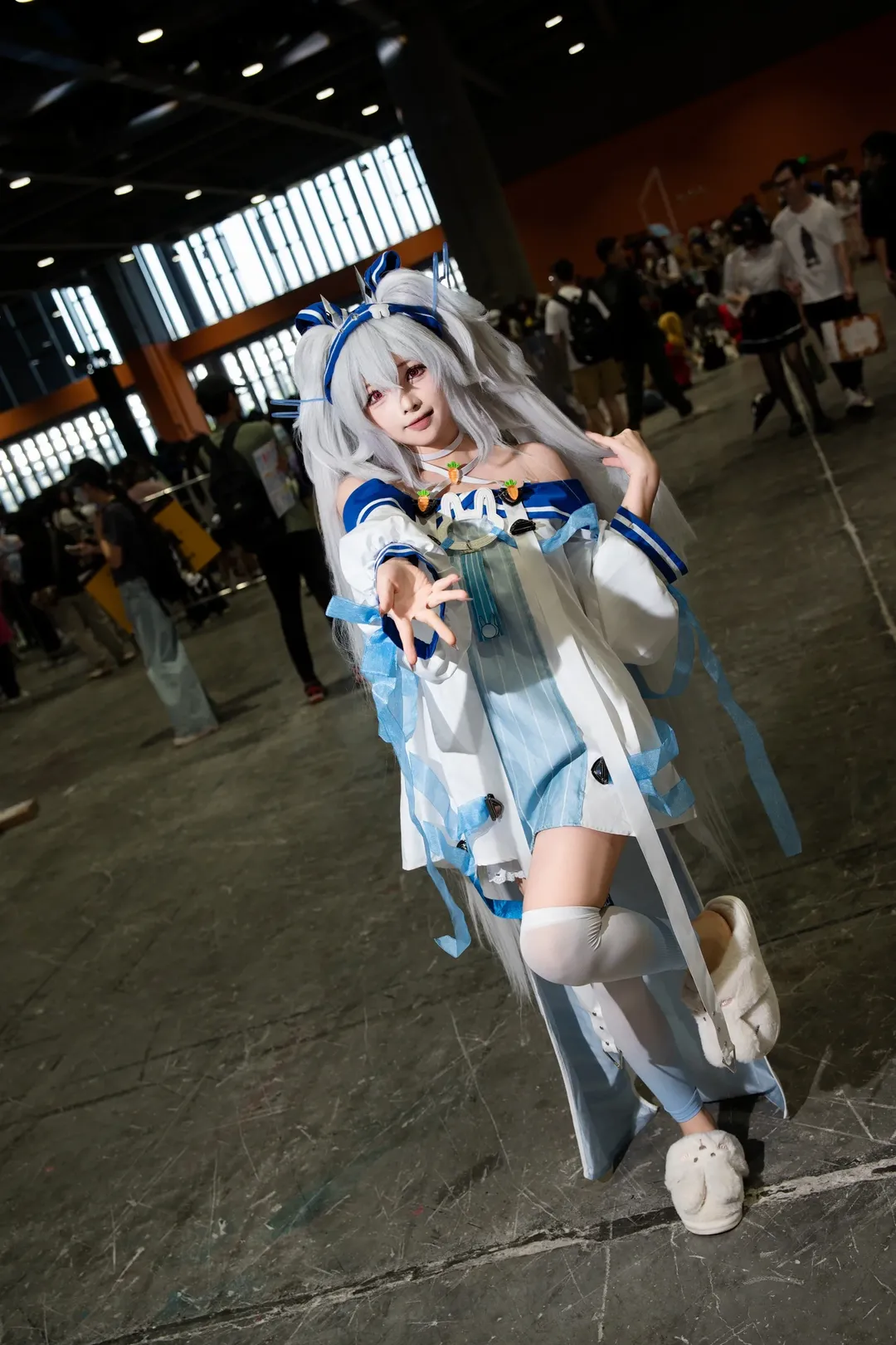 漫展返图, cosplay日常, 二次元穿搭, 银发红瞳, 逛展日记 - 第6张