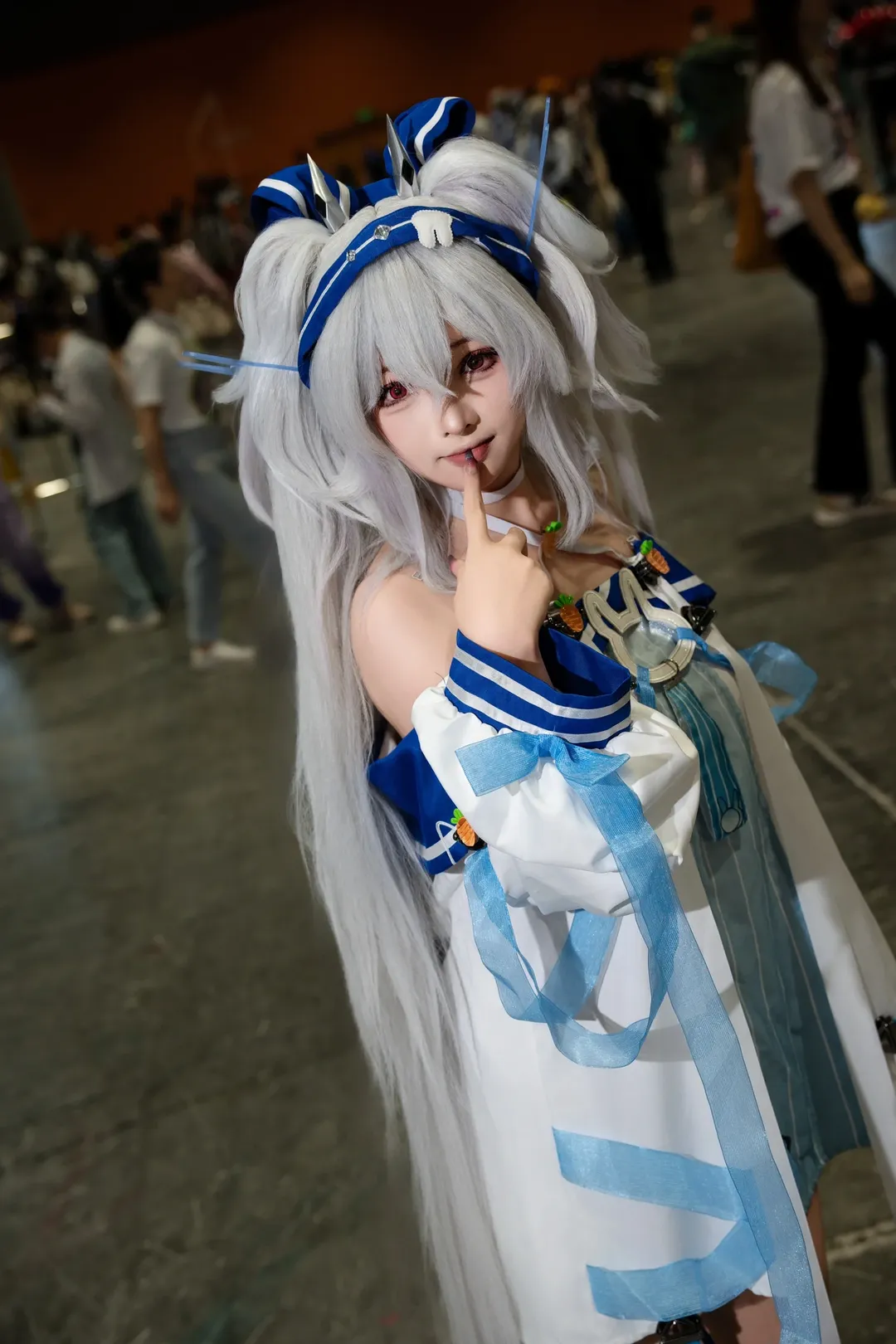 漫展返图, cosplay日常, 二次元穿搭, 银发红瞳, 逛展日记 - 第7张