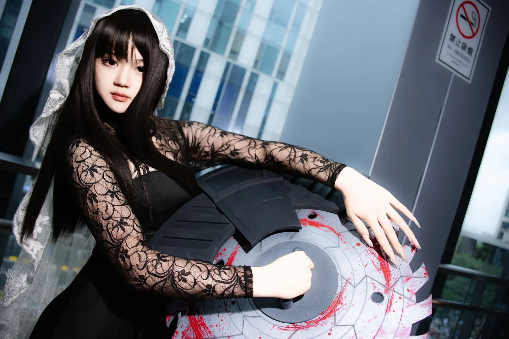 萤火虫漫展, 漫展摄影, Cosplay分享, 修女cos, 电锯道具 - 第6张