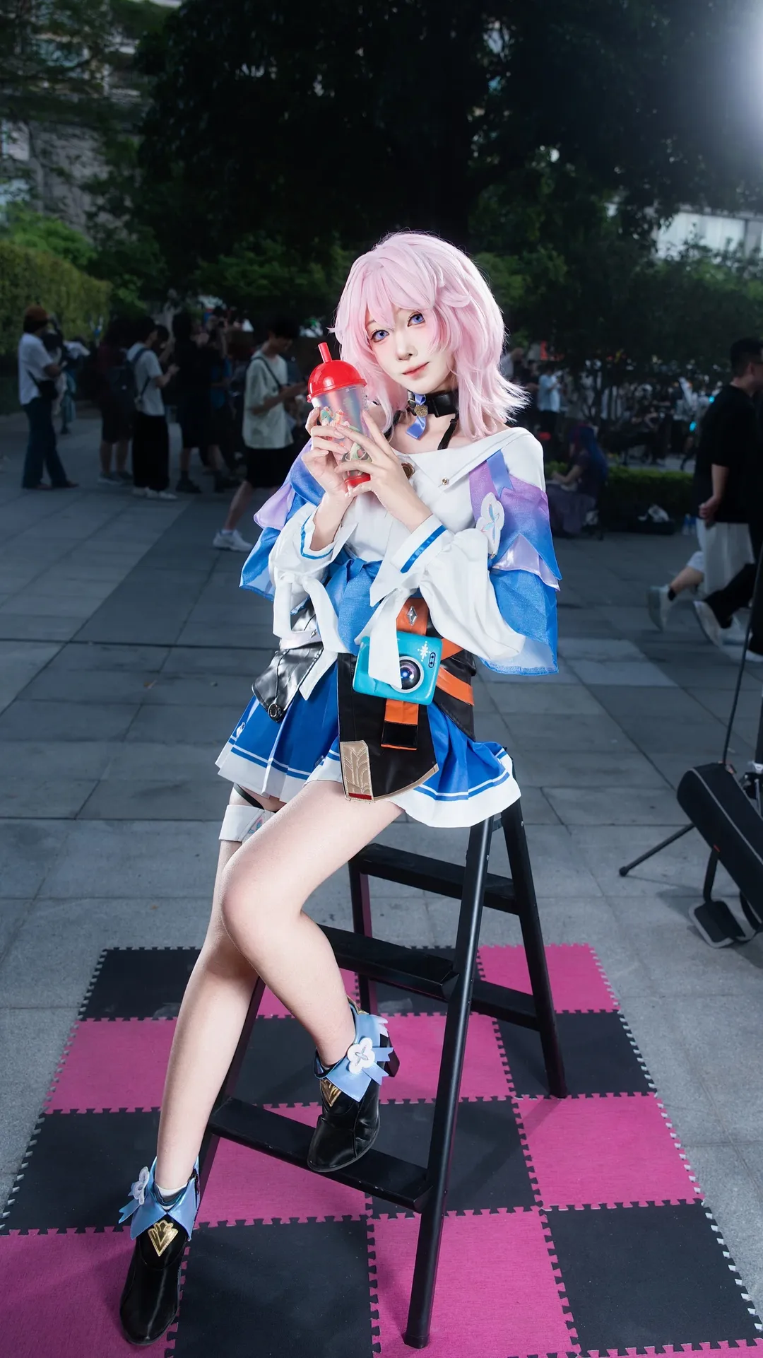 崩坏星穹铁道, 三月七cos, 萤火虫漫展, 粉色短发, cosplay返图 - 第2张