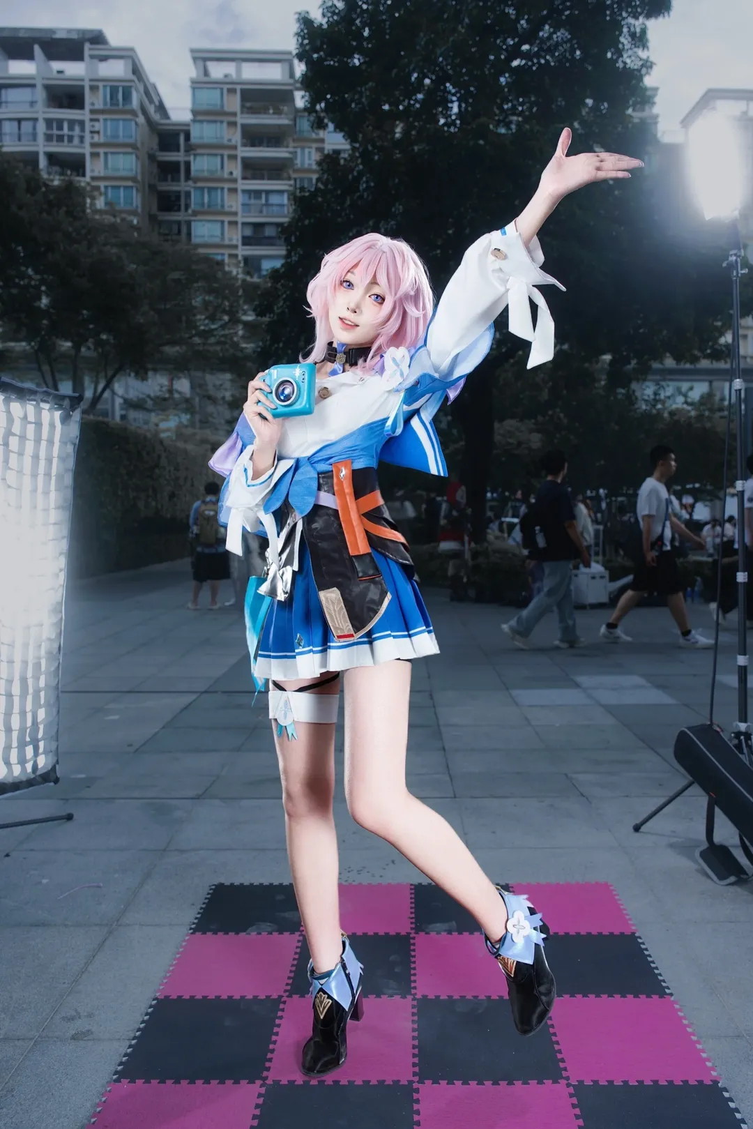 崩坏星穹铁道, 三月七cos, 萤火虫漫展, 粉色短发, cosplay返图 - 第4张