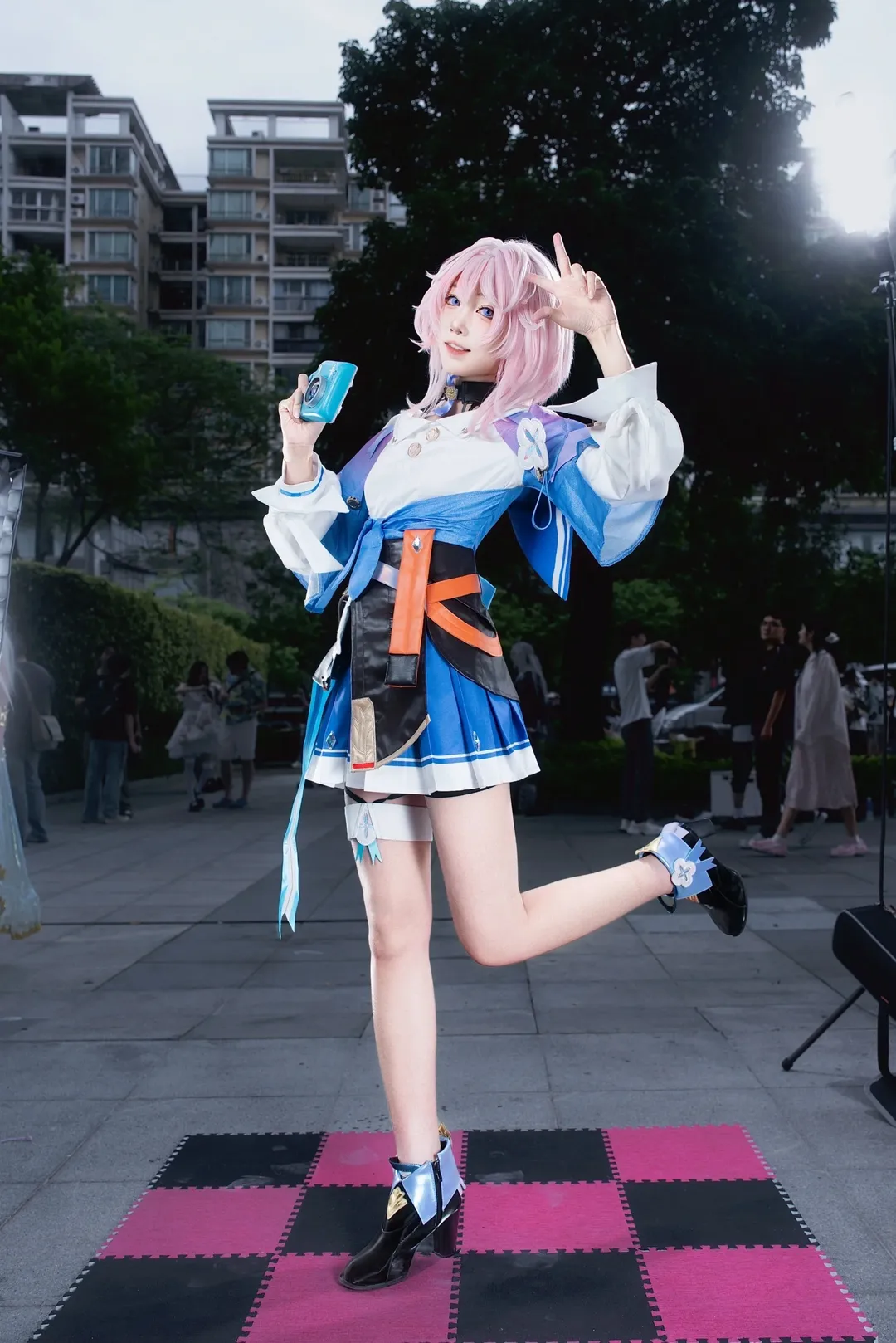 崩坏星穹铁道, 三月七cos, 萤火虫漫展, 粉色短发, cosplay返图 - 第5张