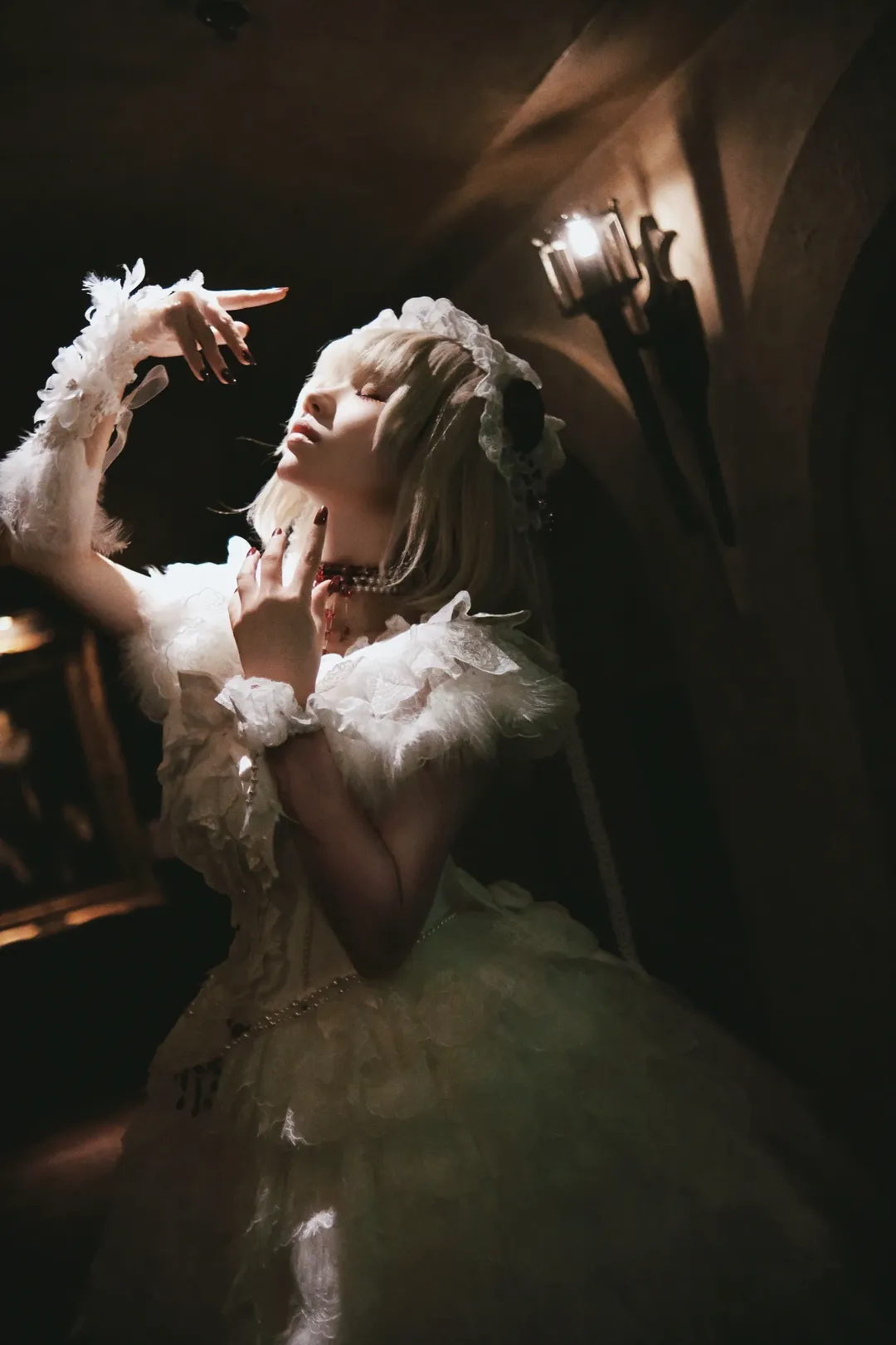 コスプレ撮影, ロリータファッション, ファリン コスプレ, ダンジョン飯, 古城風写真 - 1枚目