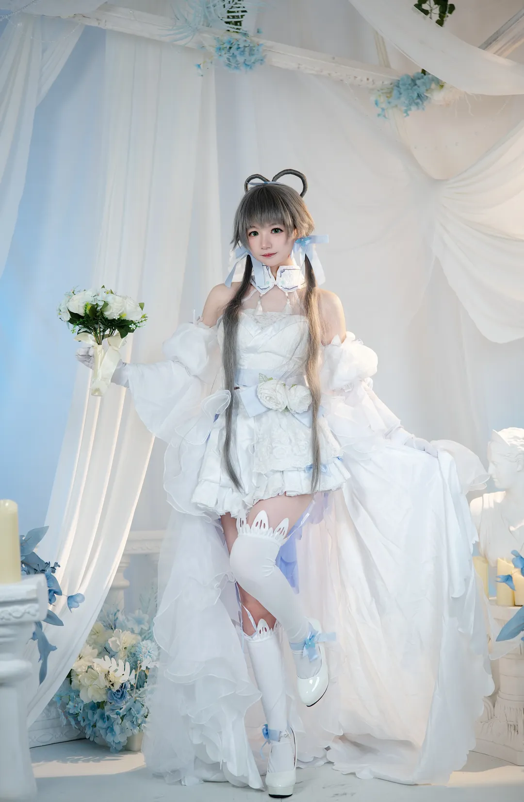 Studio shoot, Luo Tianyi cosplay, Bride cosplay, White tulle dress, Chinese VTuber