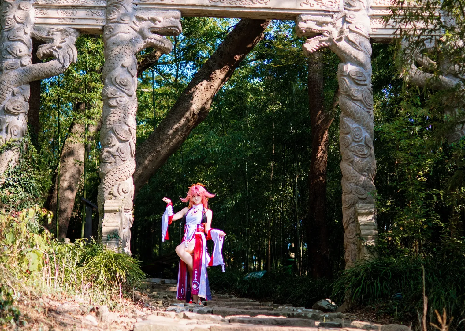 原神, アウトドア撮影, 八重神子 コスプレ, 仙気漂う, 生き生きとした少女 - 2枚目