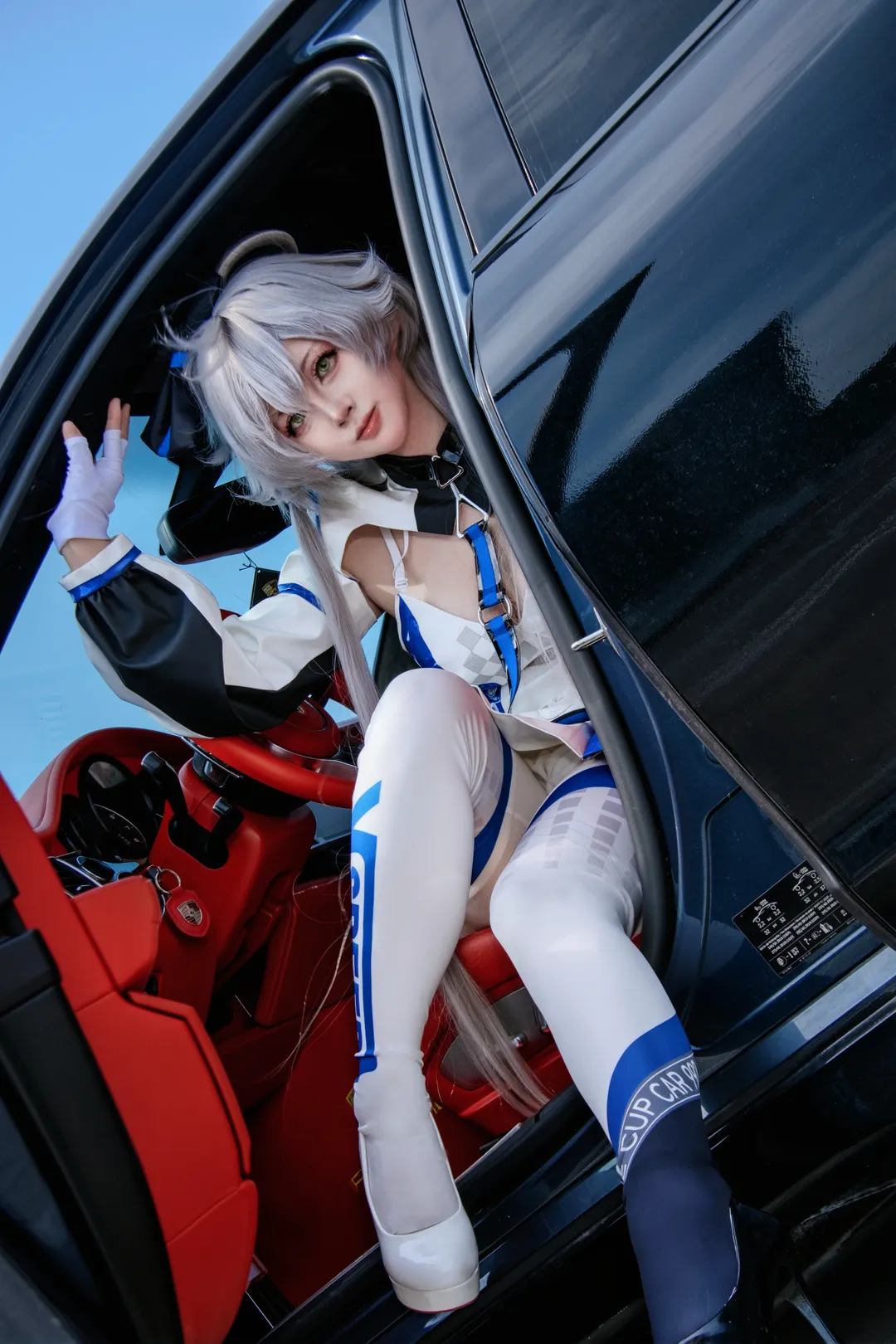 ロケーション撮影, 洛天依 コスプレ, バーチャルシンガー, レーシング風, 自動車撮影