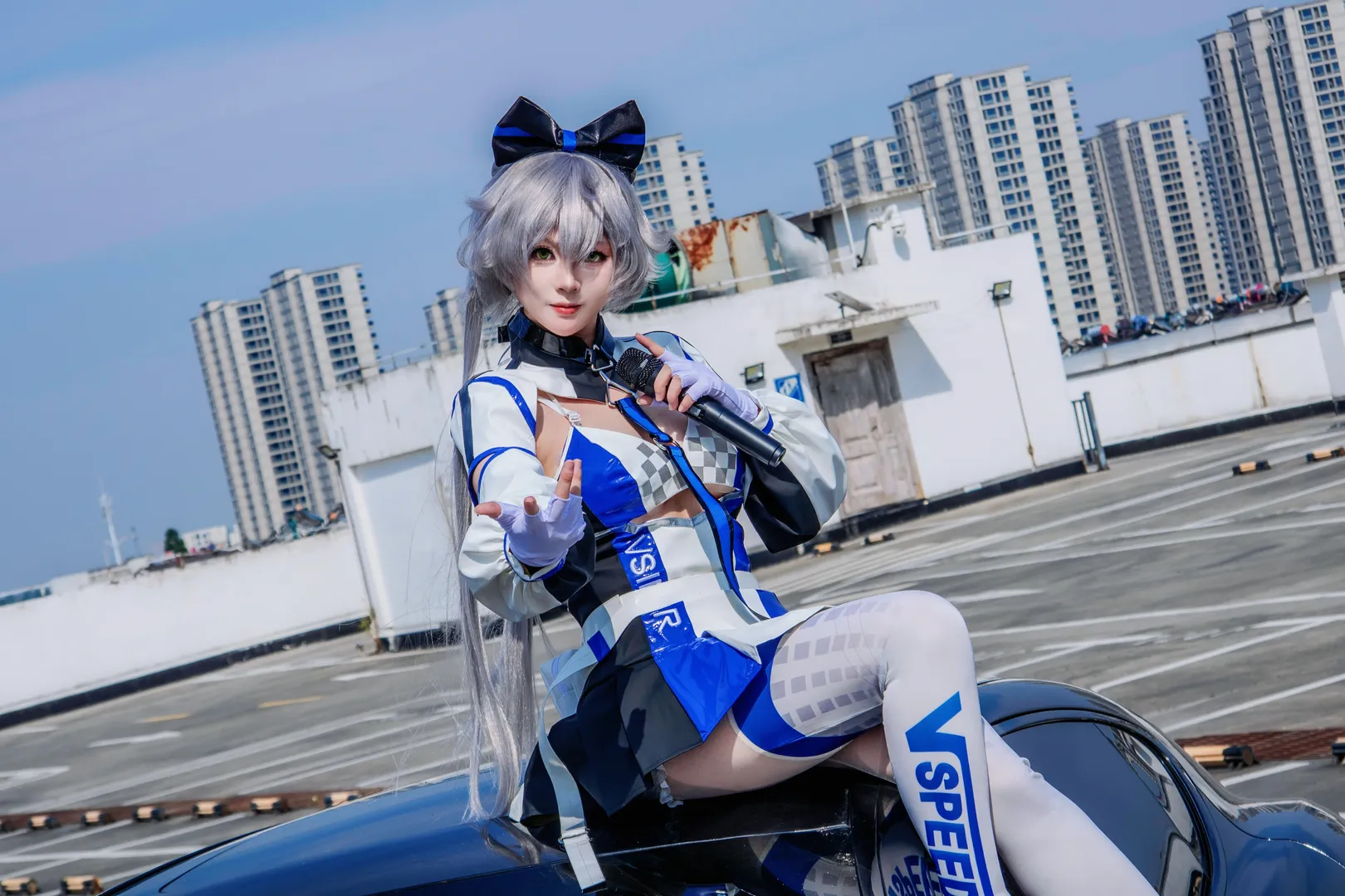 洛天依cos, 赛车服, Vsinger, cosplay分享, 屋顶摄影 - 第4张