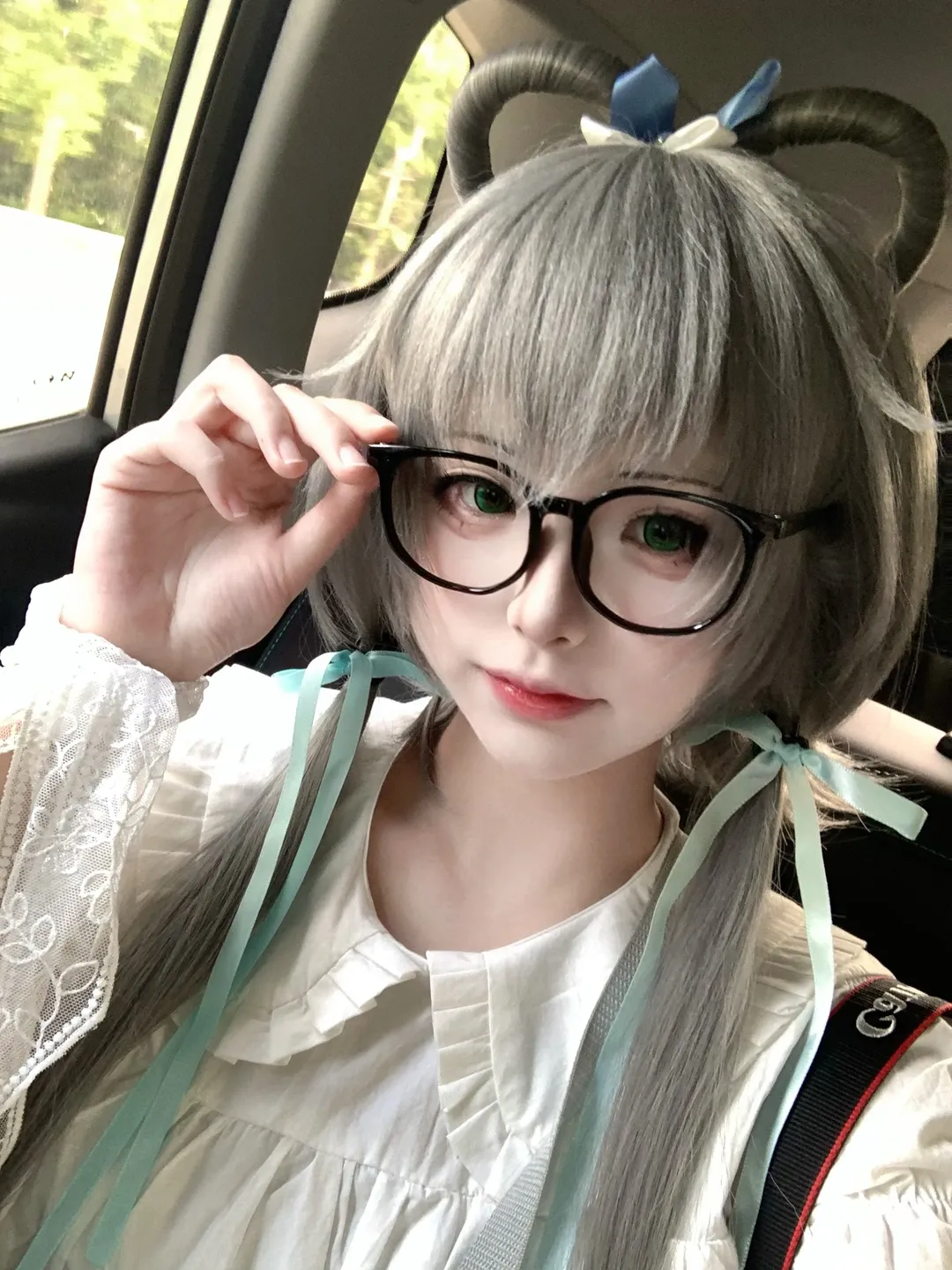 洛天依cos, cosplay日常, 二次元穿搭, VOCALOID, 银灰假发 - 第1张
