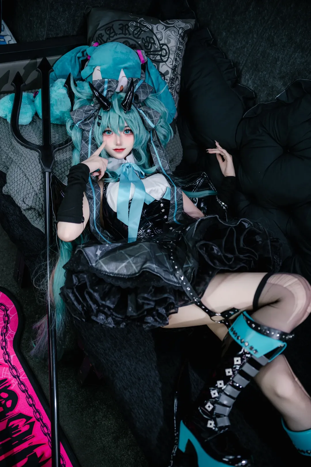 初音未来cos, cosplay分享, 双马尾造型, 暗黑哥特风cosplay, 自拍馆写真 - 第2张