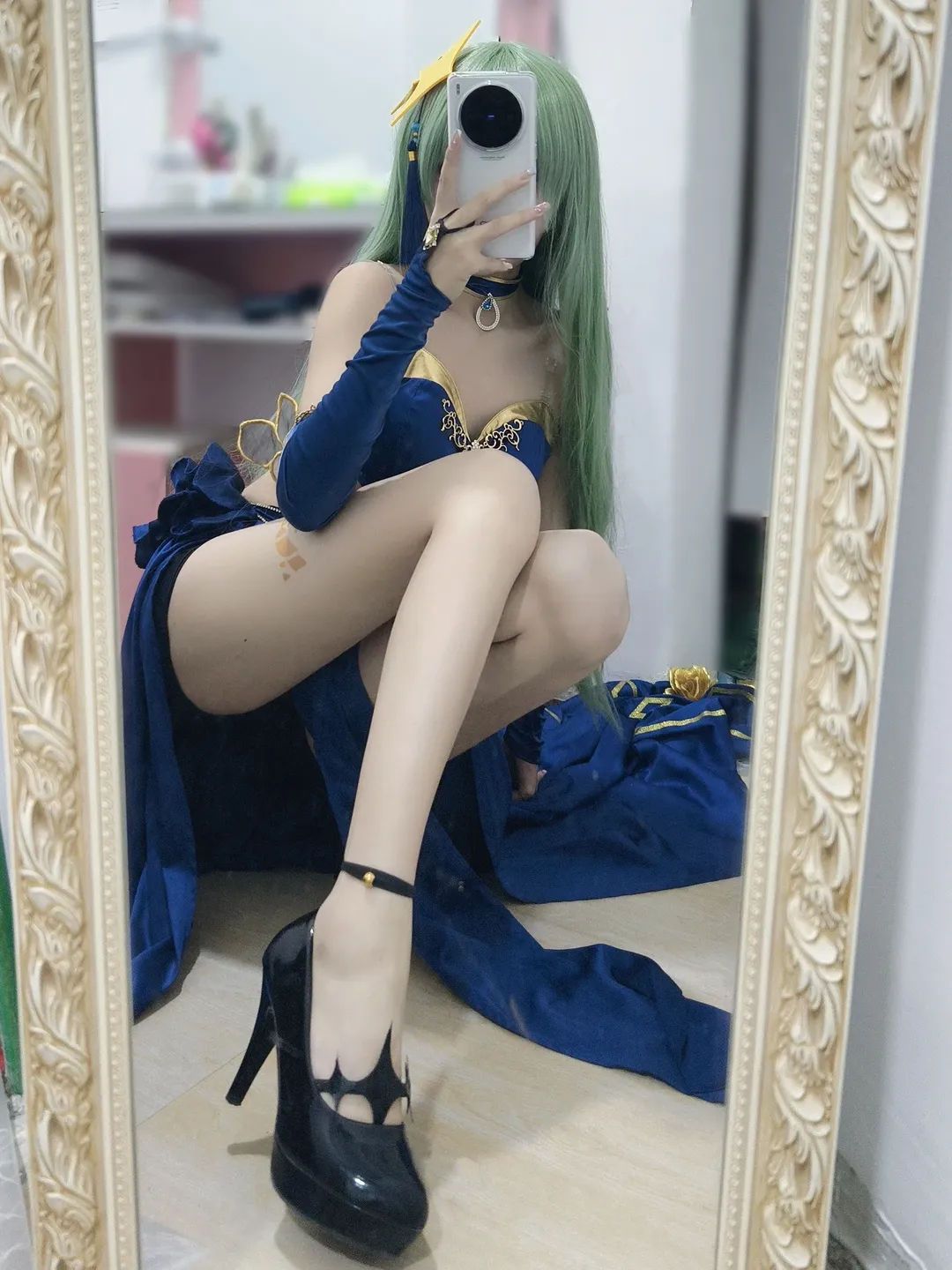 对镜自拍, C.C.cos, cosplay穿搭, 叛逆的鲁鲁修, 女王范儿 - 第1张