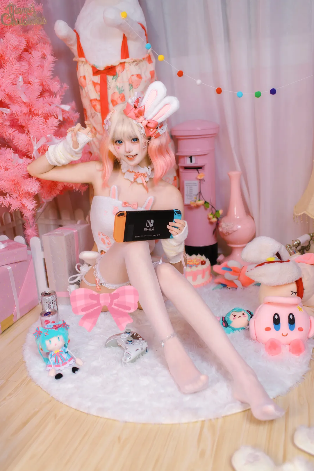 二次元cos, 电竞少女, 粉白假发, 白丝兔耳, 约拍写真