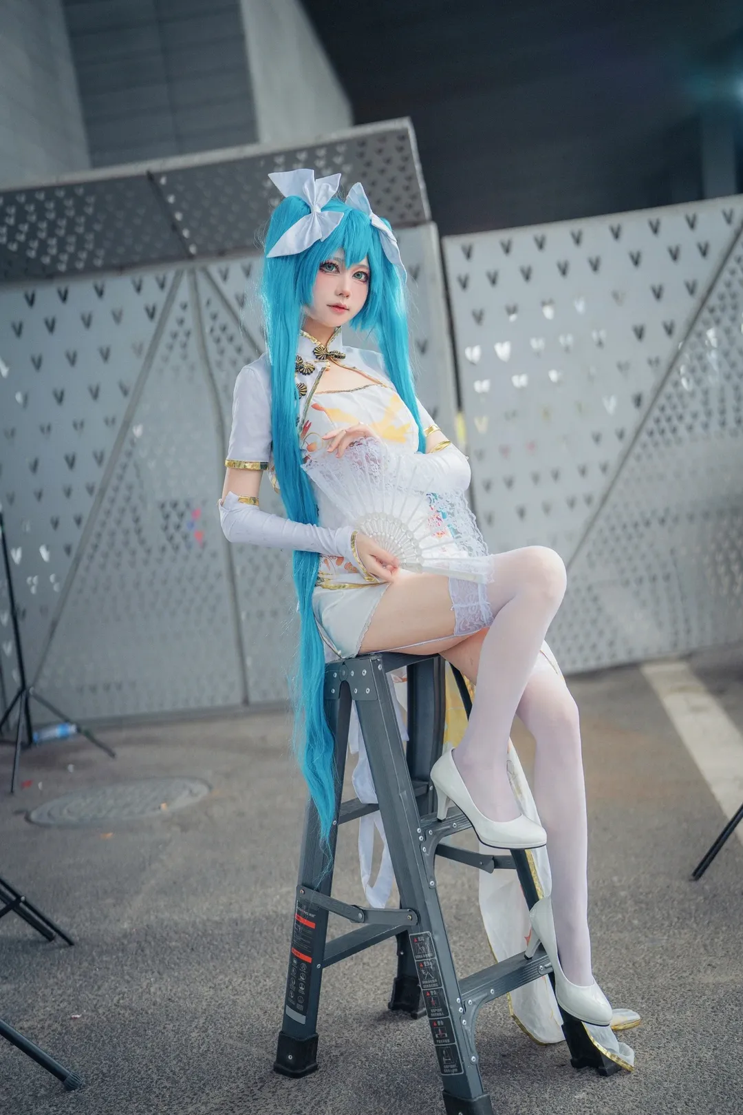 漫展场照, 初音未来, 初音未来cos, 国风cosplay, 白裙折扇 - 第4张
