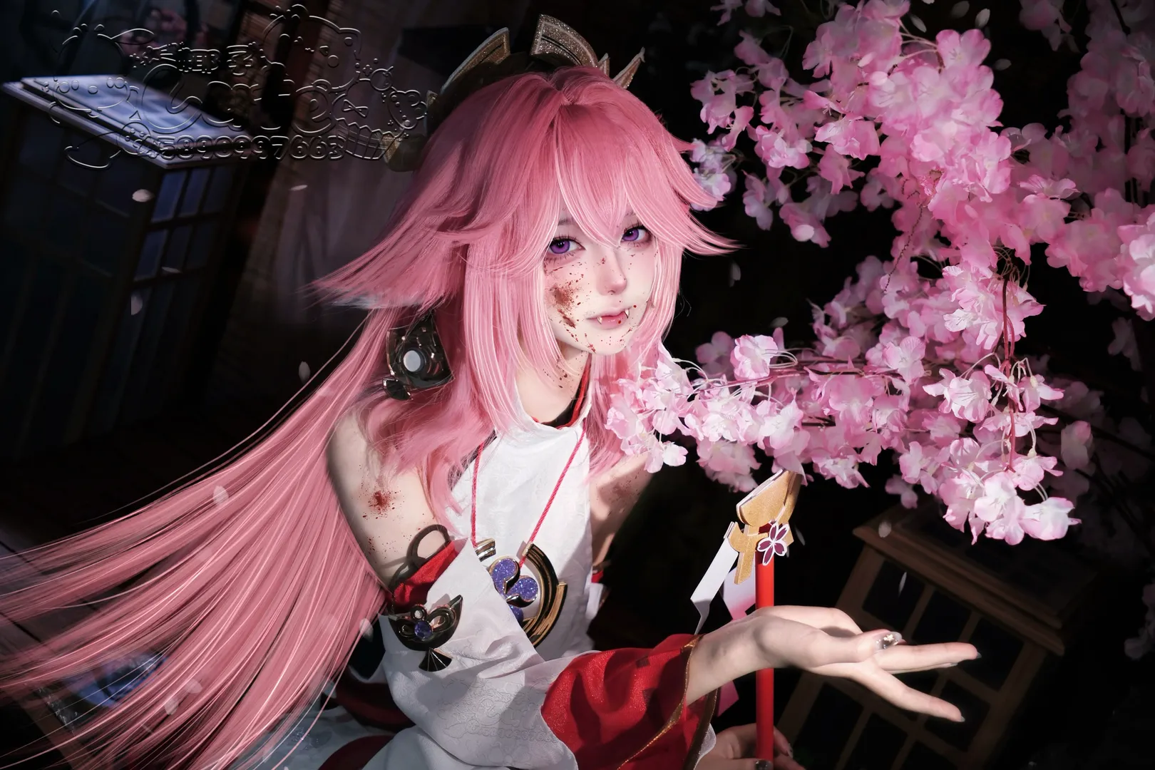 原神, 八重神子 コスプレ, コスプレ撮影, ピンクのウィッグ, 戦闘ダメージメイク - 2枚目