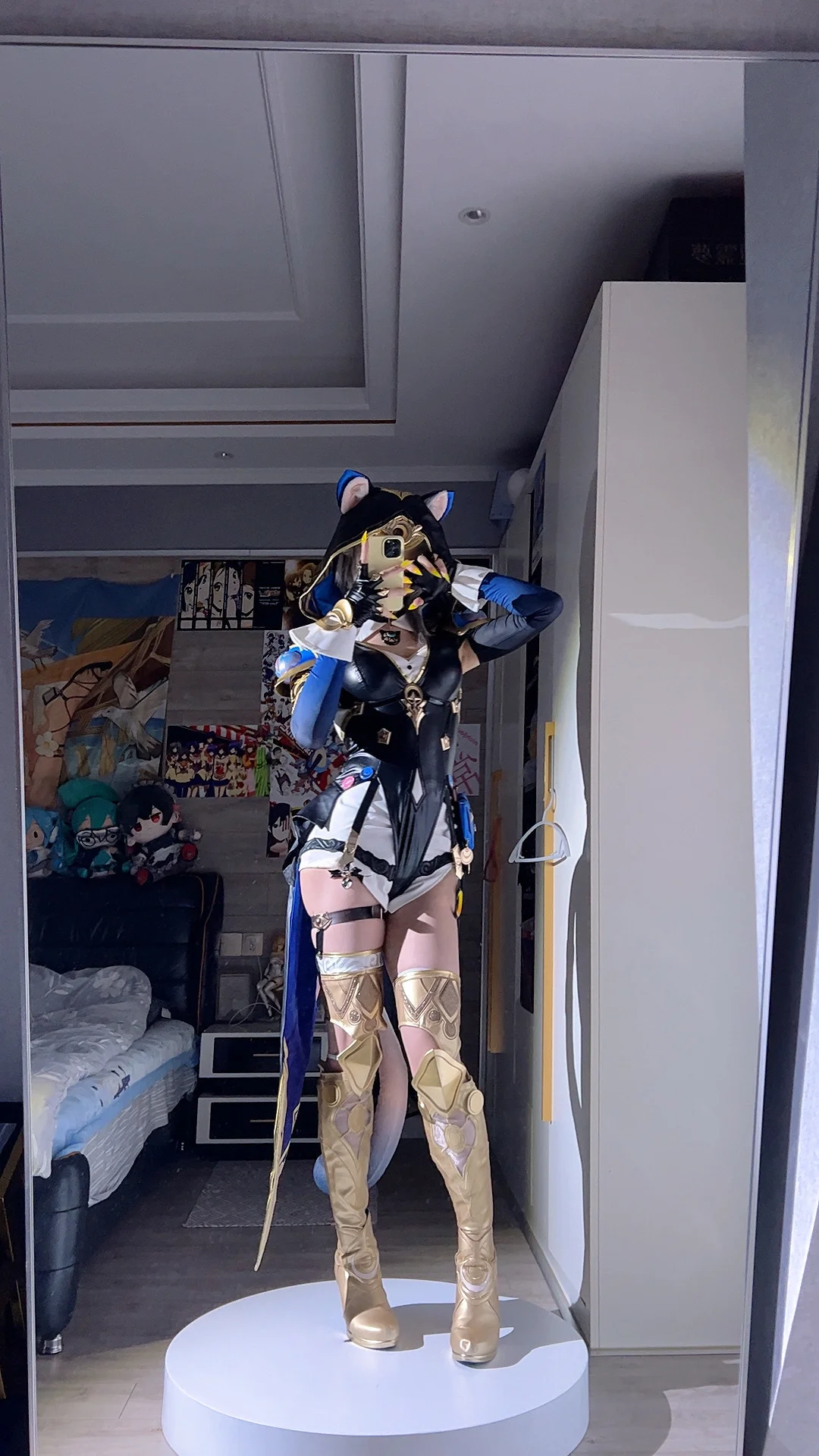 Cifera Cosplay, Honkai: Star Rail, Mirror selfie, Casual cosplay, Jazz Noble Cat - Image 1