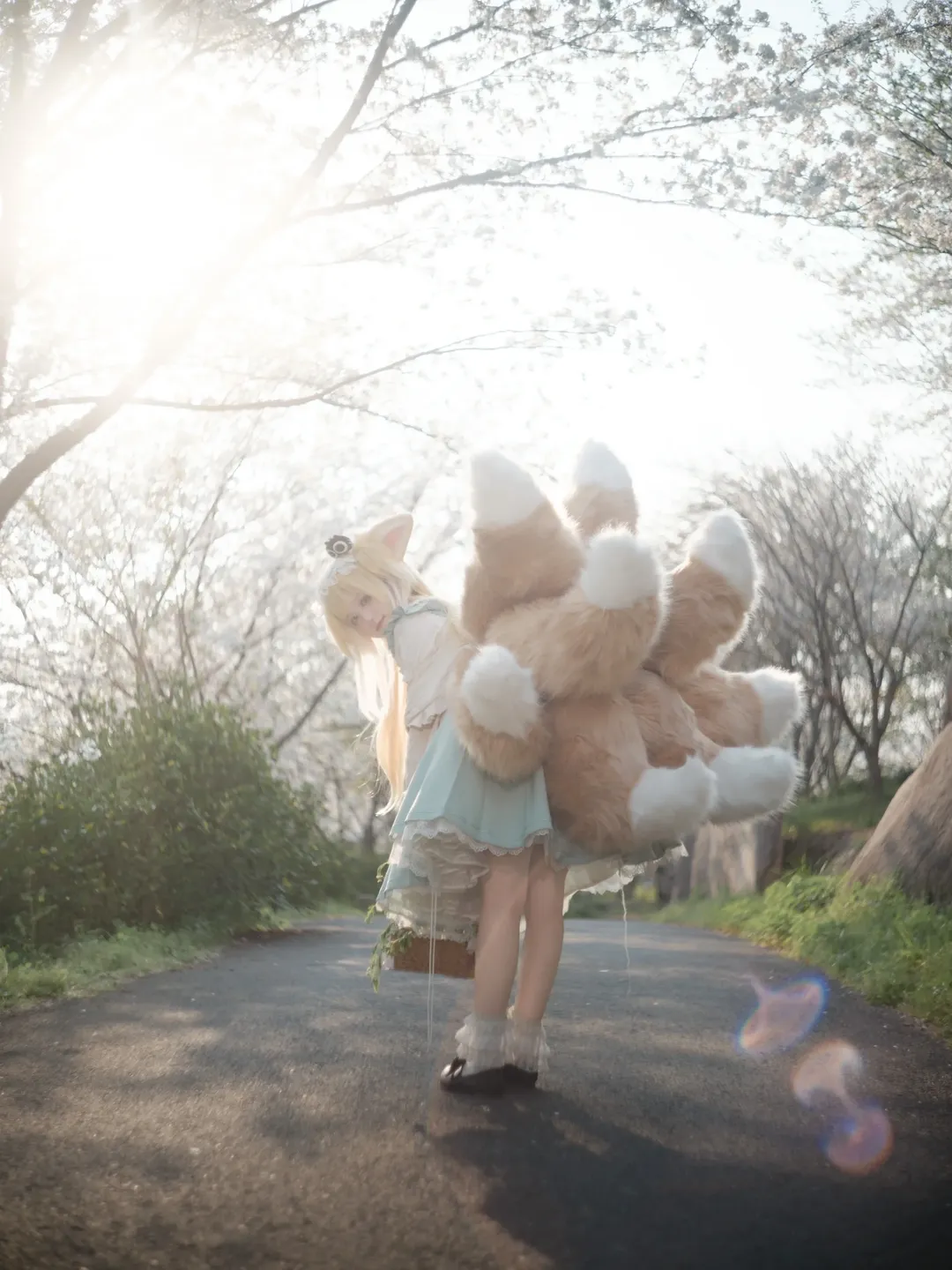 cosplay, 二次元摄影, 明日方舟, 铃兰cos, 樱花写真 - 第1张