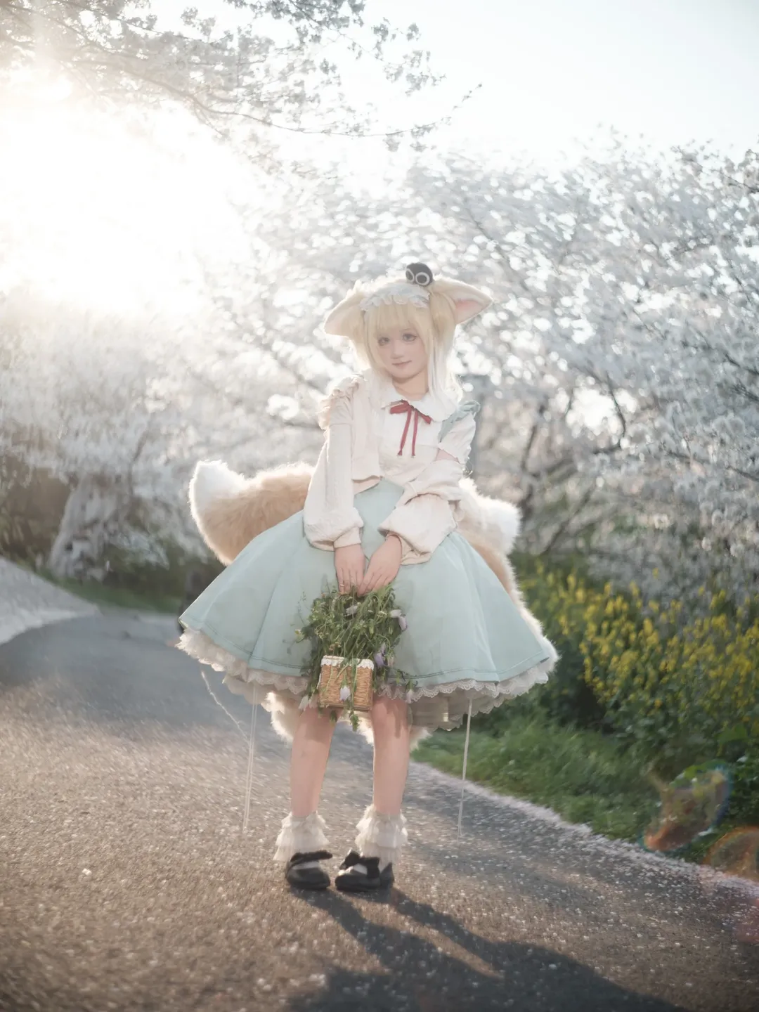 cosplay, 二次元摄影, 明日方舟, 铃兰cos, 樱花写真 - 第3张
