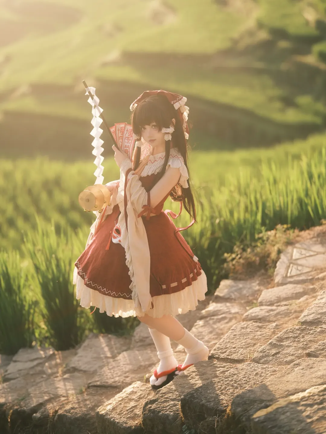 博丽灵梦cos, 东方project, 和风cos, cosplay摄影, 梯田外景