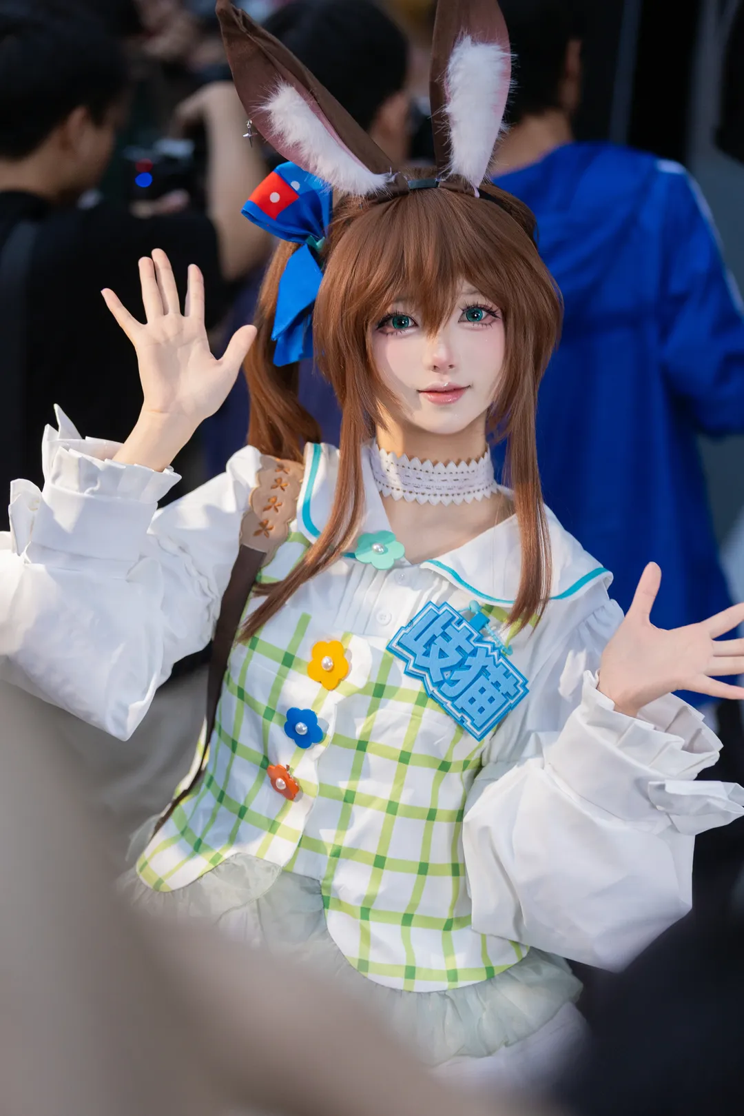 Convention photos, Arknights, Amiya cosplay, Twin-tail hairstyle, ACG Cosplayer - Image 2