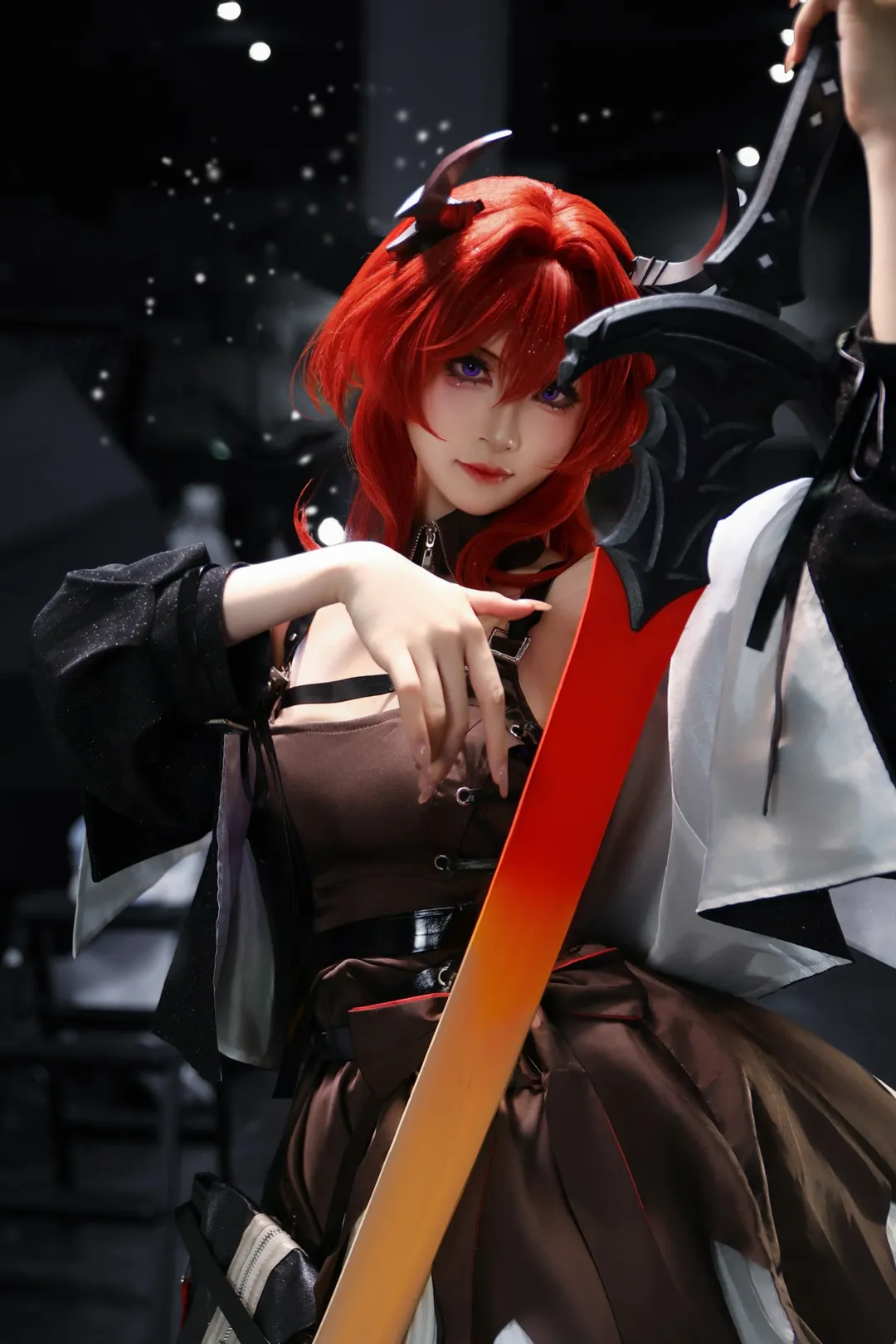 漫展返图, 明日方舟, 史尔特尔cos, cosplay摄影, 二次元穿搭 - 第1张