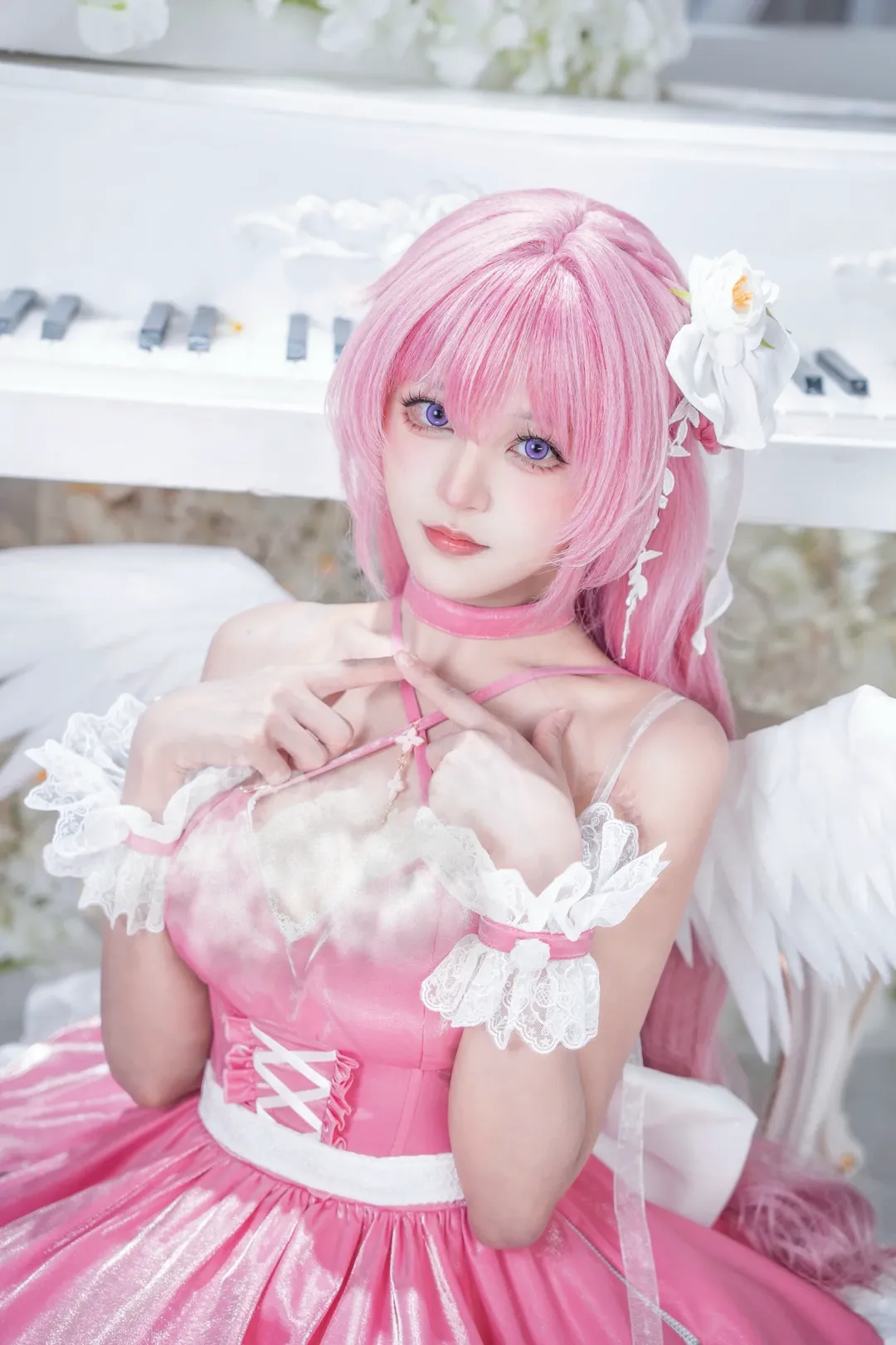天使翅膀, 粉色假发, cosplay写真, 桃乐丝cos, Nikke - 第2张