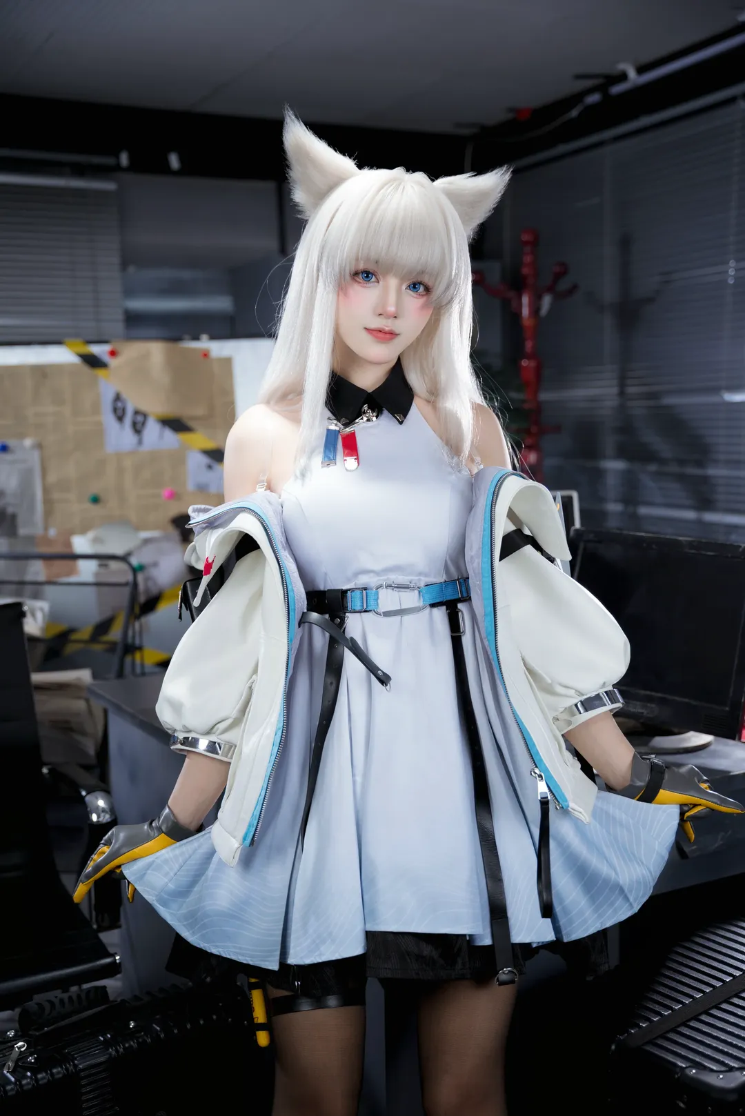 漫展摄影, 兽耳cosplay, 佩丽卡cos, 终末地, 战术风c服 - 第1张