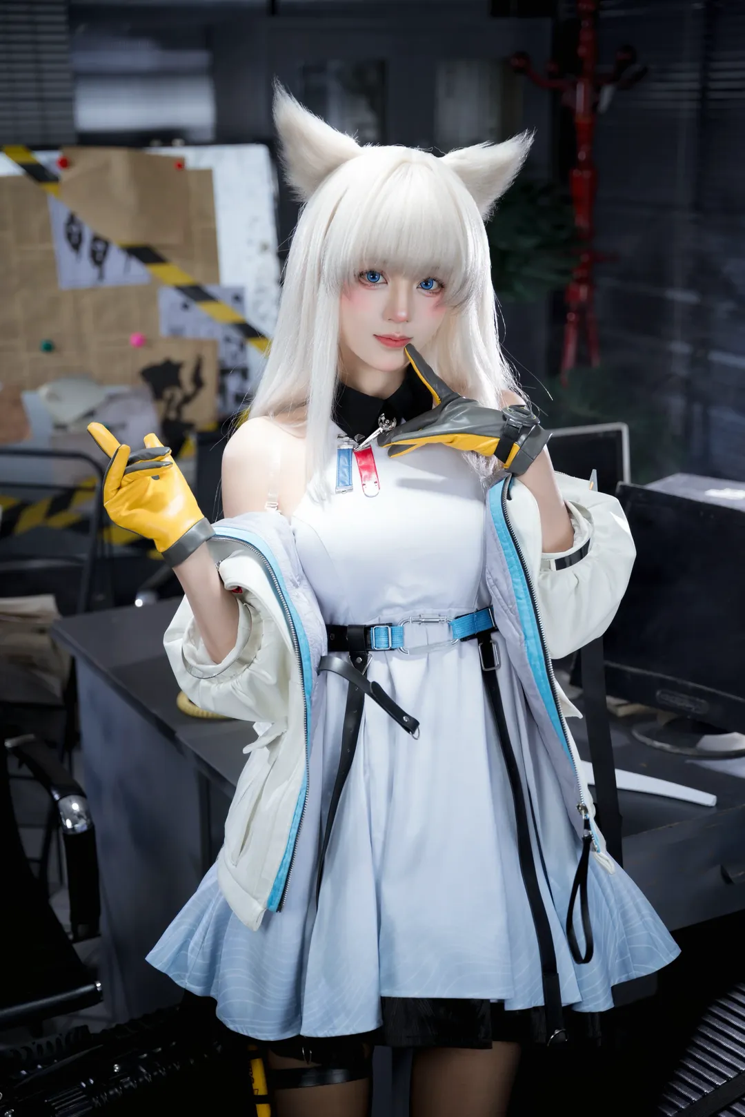 漫展摄影, 兽耳cosplay, 佩丽卡cos, 终末地, 战术风c服 - 第2张