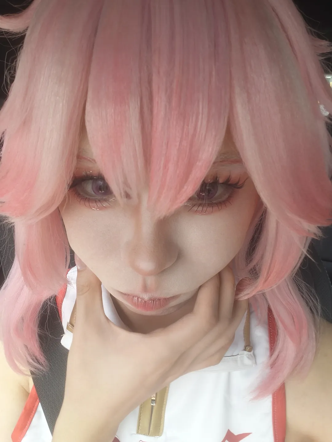 Genshin Impact, Yae Miko cosplay, Photography sharing, Anime-style fashion, Cosplayer daily life - Image 3
