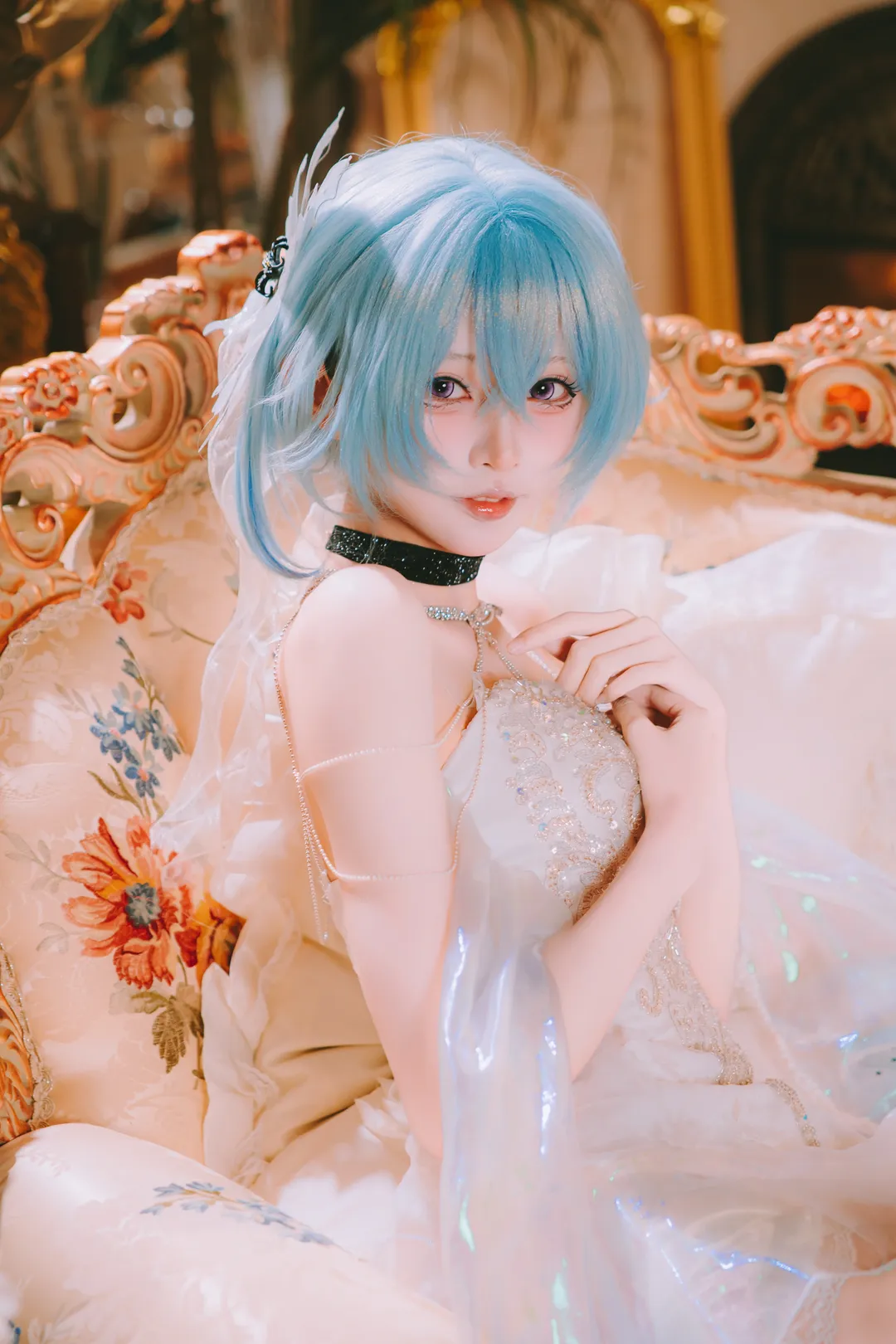 鸣潮, cosplay, 守岸人cos, 蓝发造型, 轻纱礼服 - 第1张