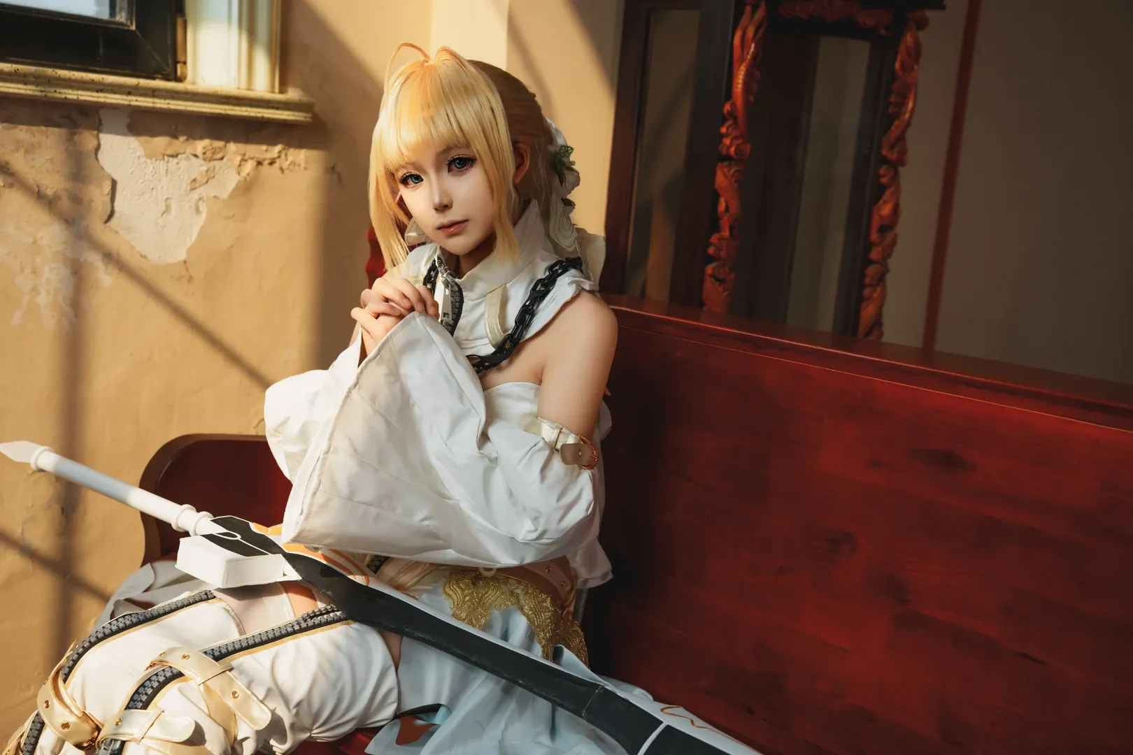 Fate/Grand Order, コスプレ撮影, ネロ・ブライド, ネロ・クラウディウスのコスプレ, レトロな室内写真 - 4枚目