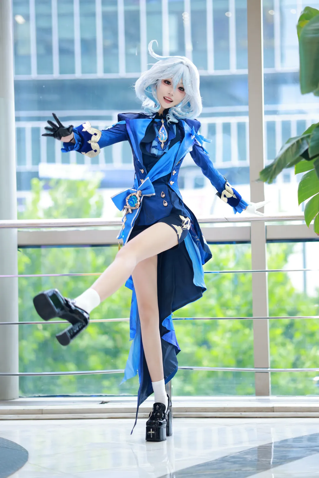 原神, 芙宁娜cos, 二次元cosplay, cosplay摄影, 蓝白西装 - 第2张