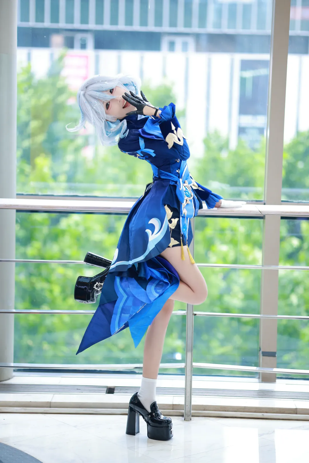 原神, 芙宁娜cos, 二次元cosplay, cosplay摄影, 蓝白西装 - 第4张