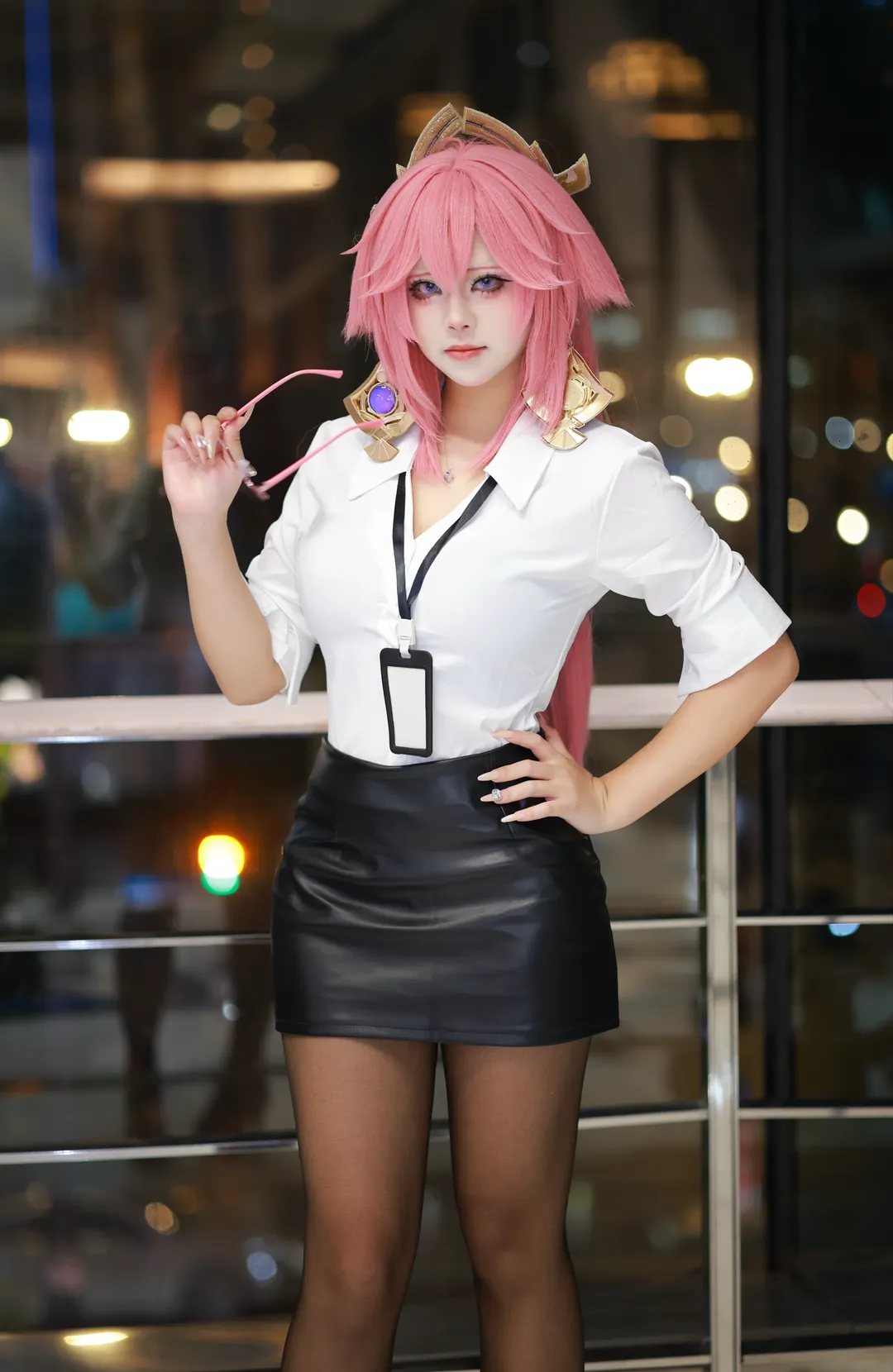 原神, 八重神子cos, 职场风格, cosplay摄影, 粉发角色