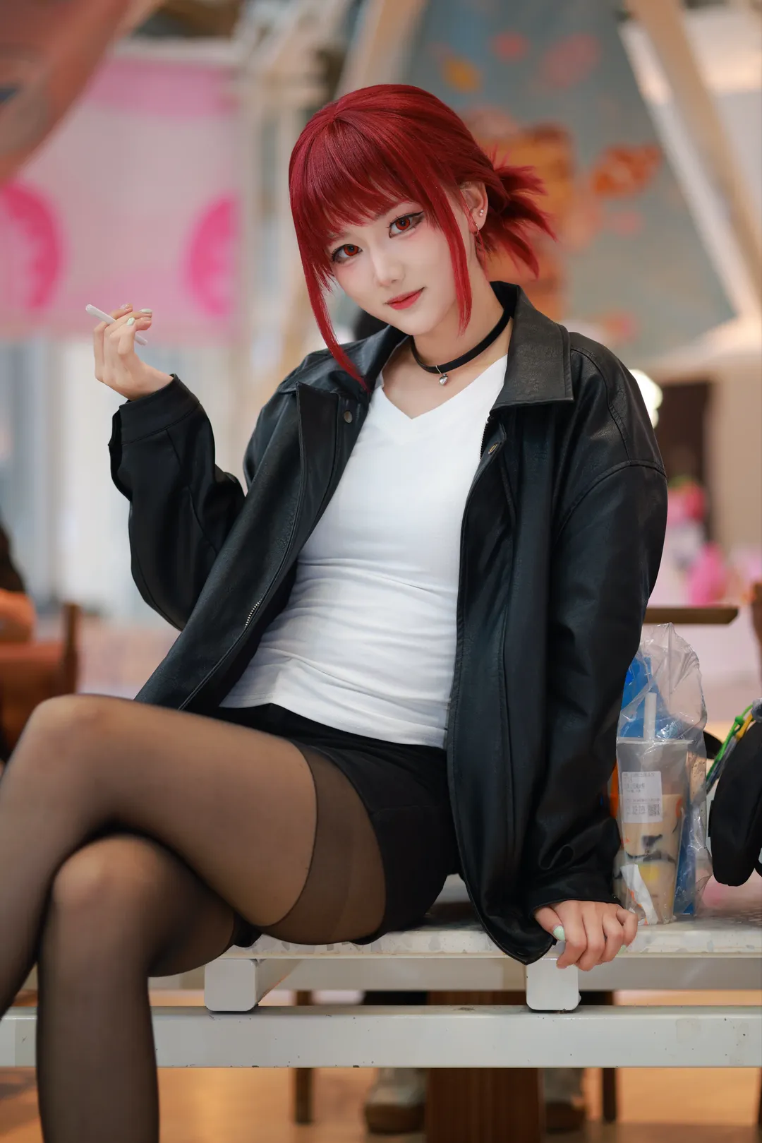 黑丝造型, 红发cosplay, 皮衣穿搭, 漫展街拍, 日常氛围感