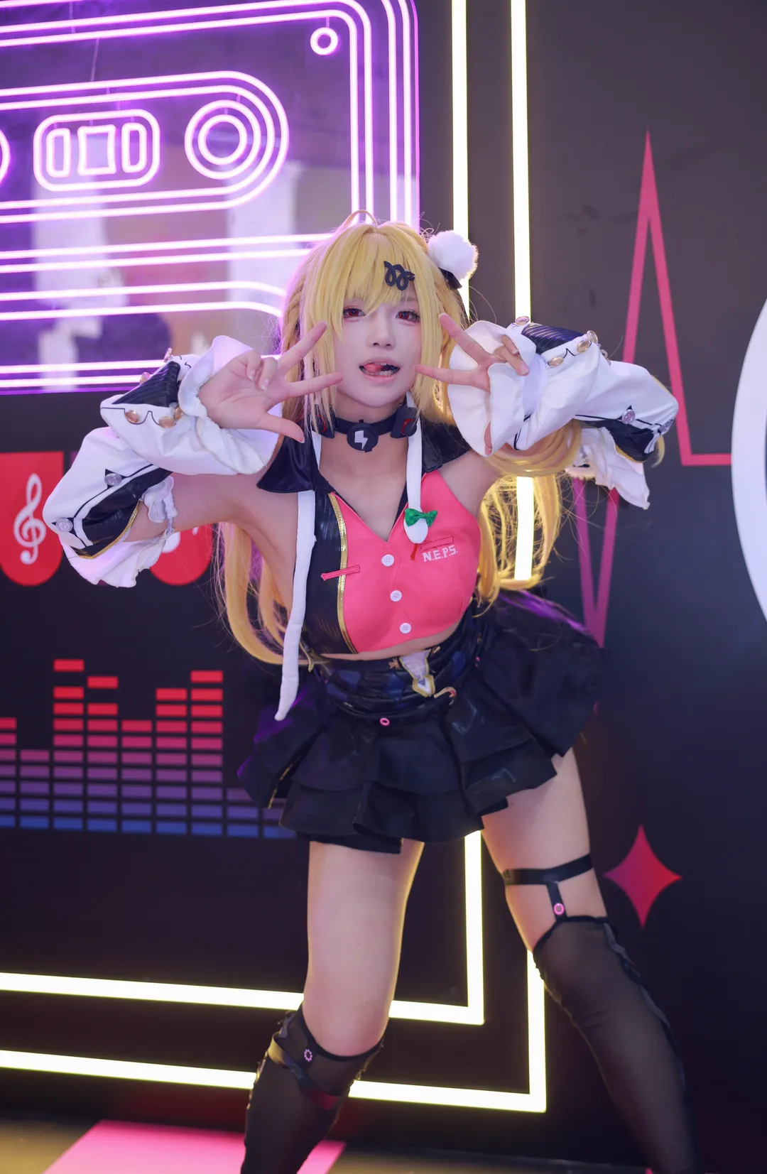 绝区零, 希希芙cos, 漫展返图, 二次元cosplay, 霓虹灯摄影 - 第1张