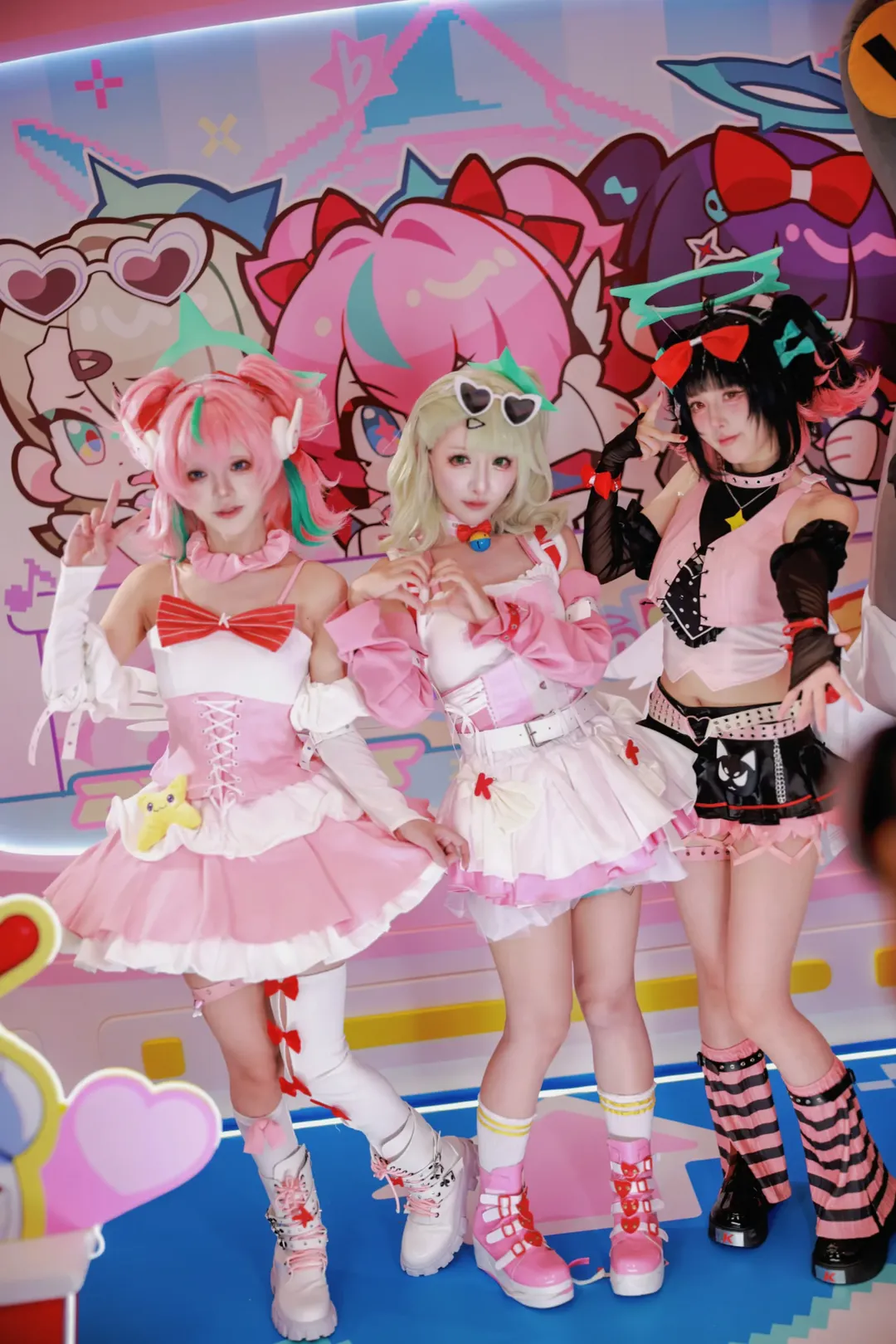 Zenless Zone Zero, Angels of Delusion, Sunna cosplay, Aria cosplay, Nangong Yu cosplay