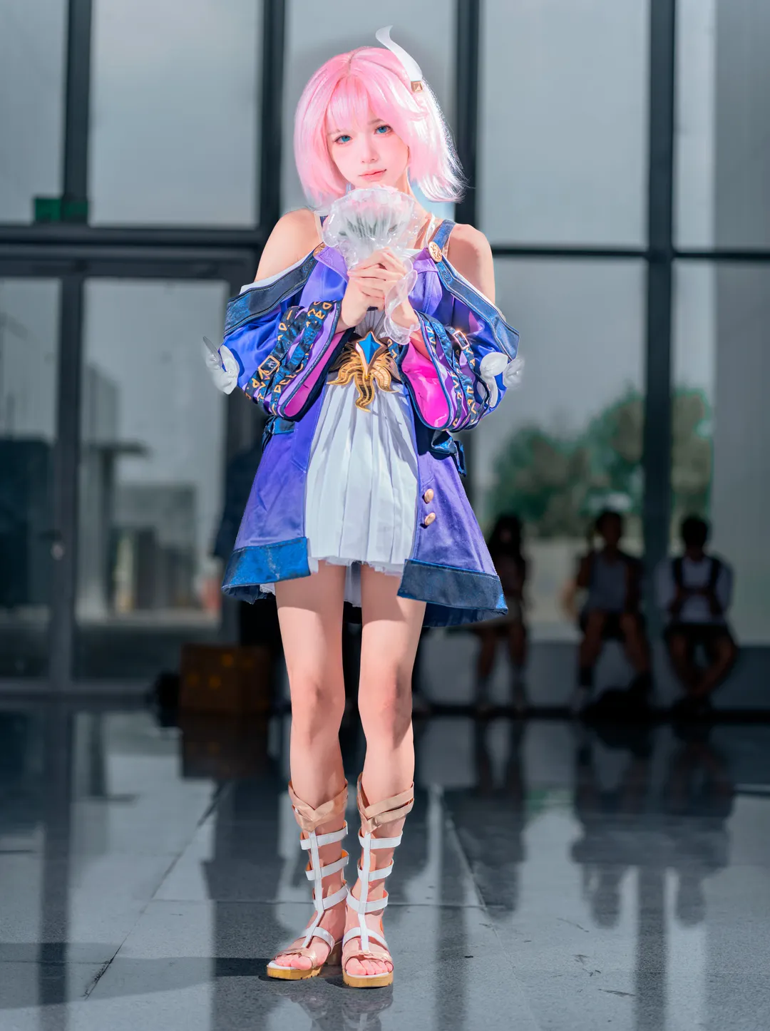 昔涟cos, 崩坏星穹铁道, Cosplay穿搭, 粉发角色扮演, 展会摄影