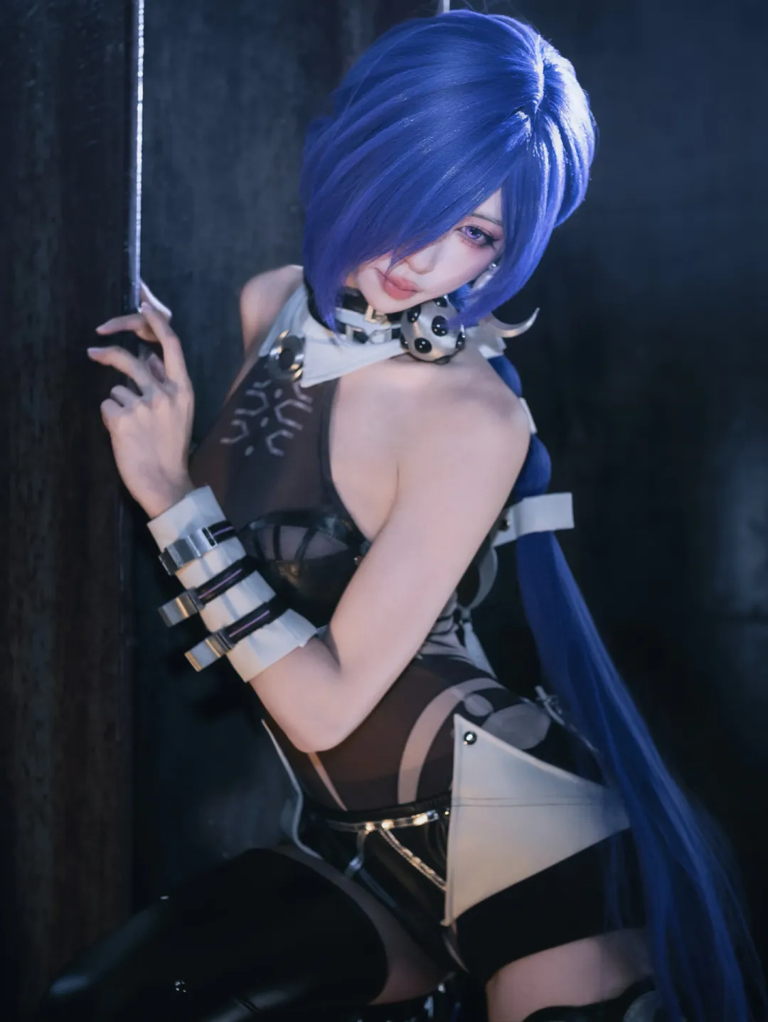 绝区零, Cosplay摄影, 普罗米娅cos, 蓝色假发, 机能风穿搭 - 第1张