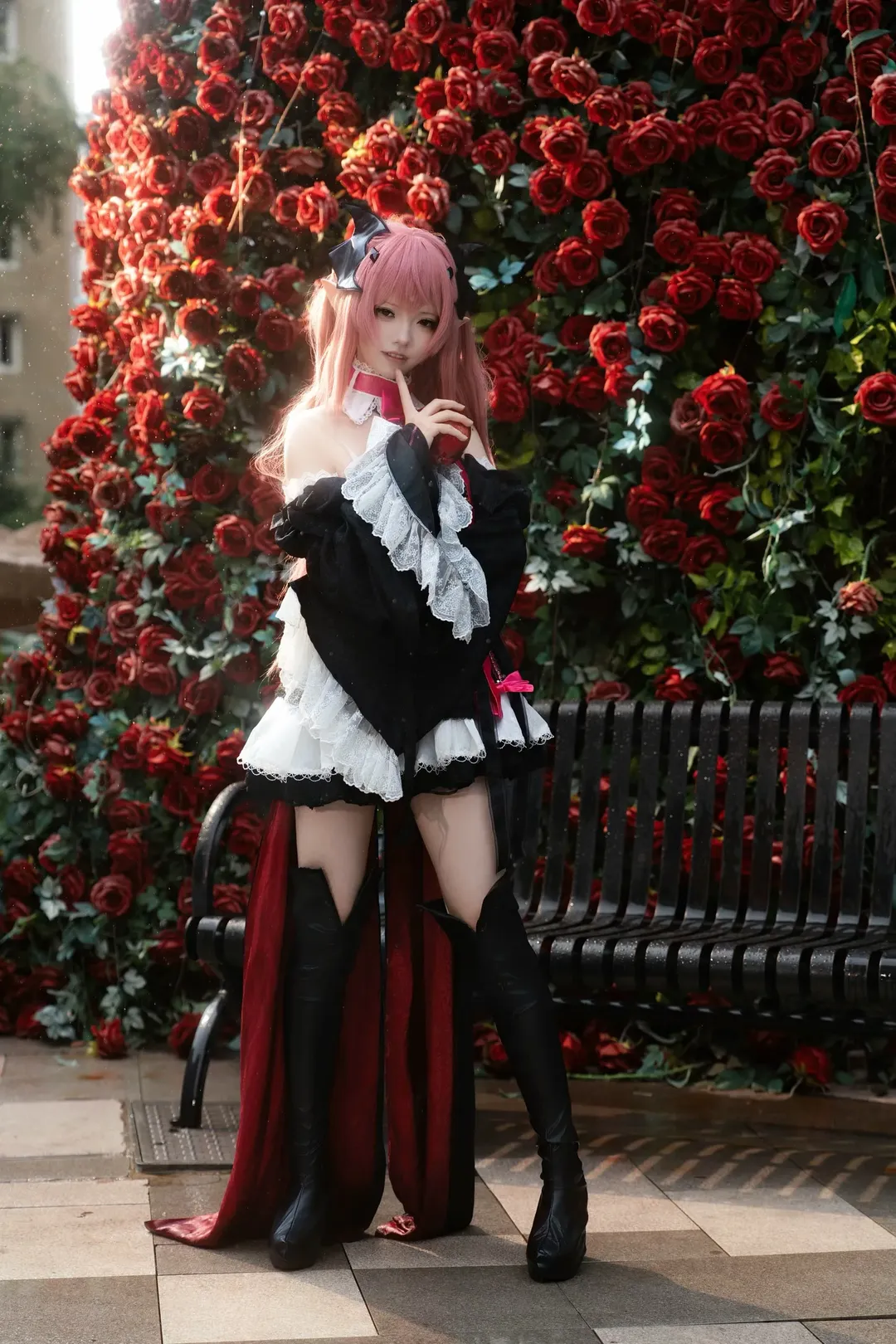ゴシックコーデ, コスプレ撮影, 終わりのセラフ, 写真公開, クルル・ツェペシのコスプレ - 2枚目