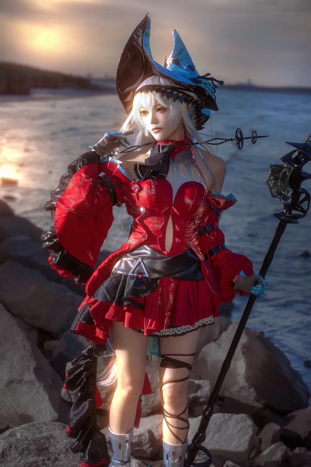 明日方舟, cosplay正片, 浊心斯卡蒂cos, 礁石海岸写真, 人外感装扮 - 第2张