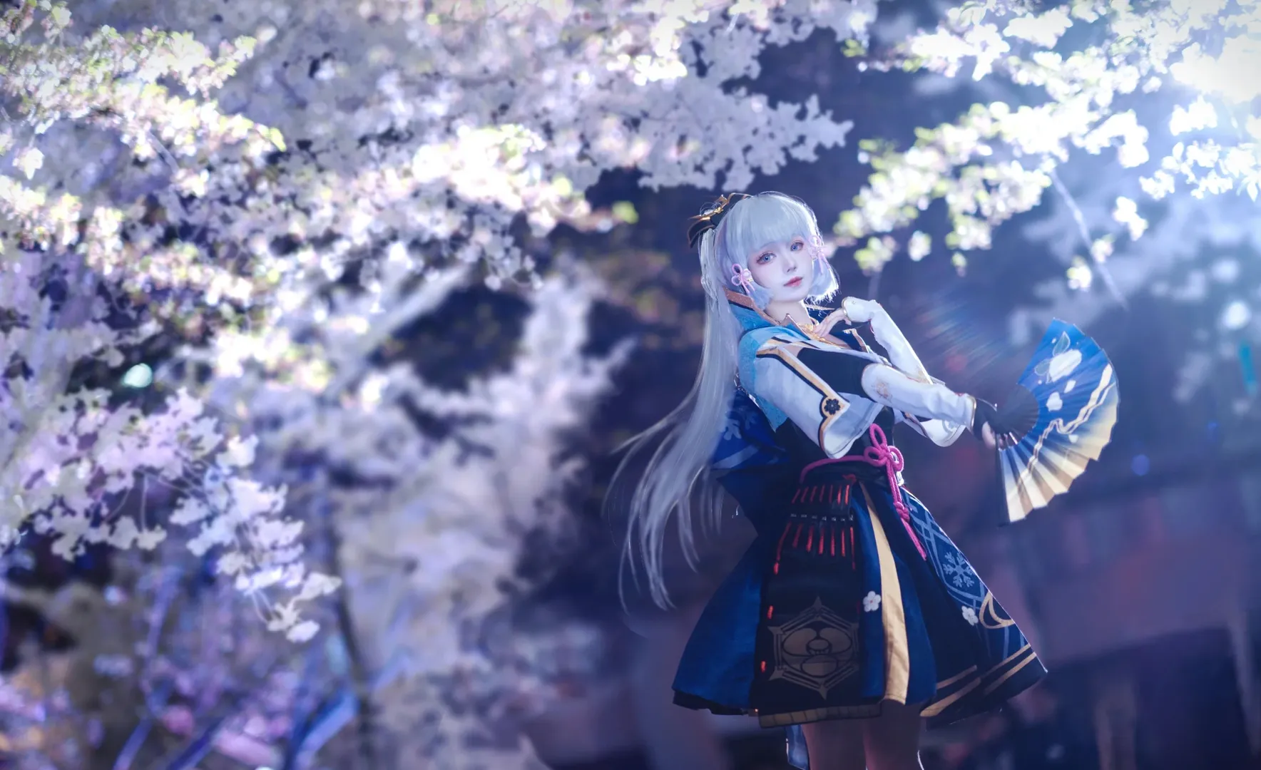 Genshin Impact, Atmospheric photography, Kamisato Ayaka cosplay, Cherry blossom night view cosplay, Night portrait - Image 5