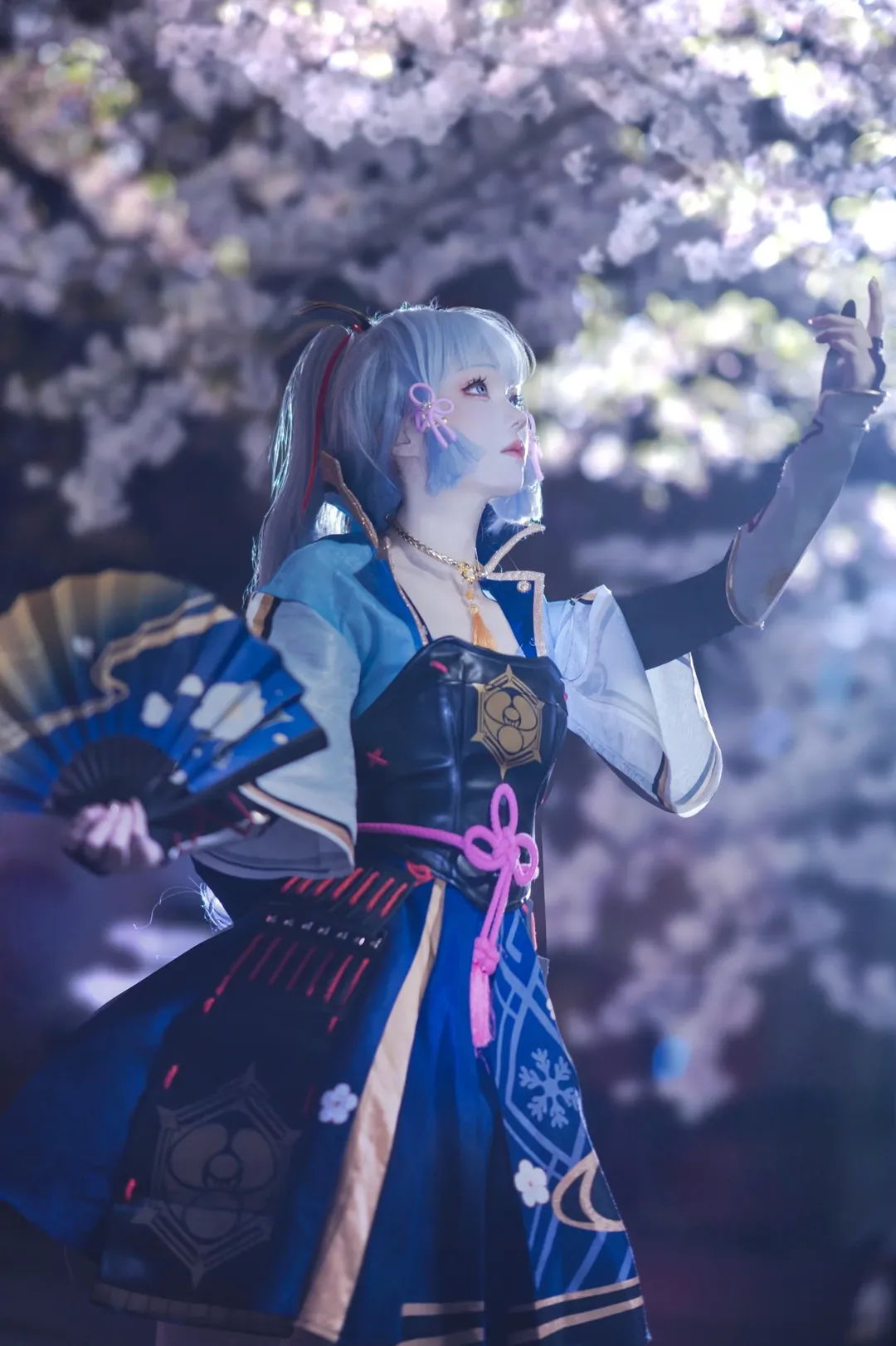 Genshin Impact, Atmospheric photography, Kamisato Ayaka cosplay, Cherry blossom night view cosplay, Night portrait - Image 6