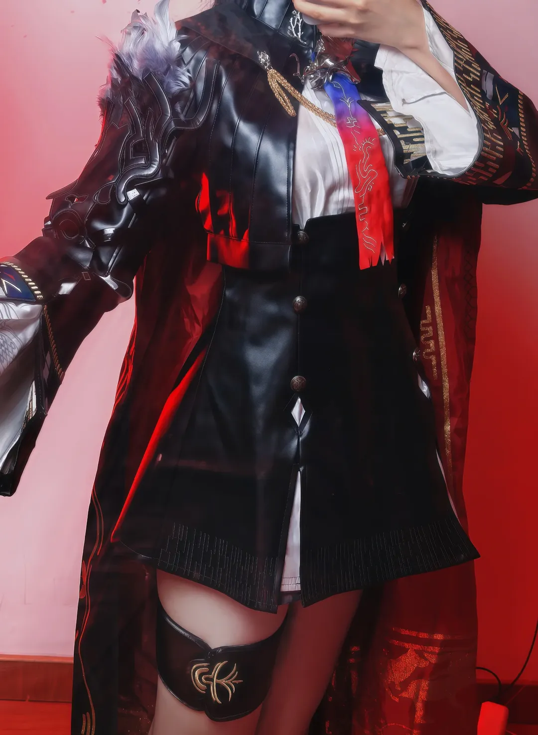 明日方舟, cosplay穿搭, 荒芜拉普兰德cos, 喵屋小铺cos服, 帅气出片 - 第2张