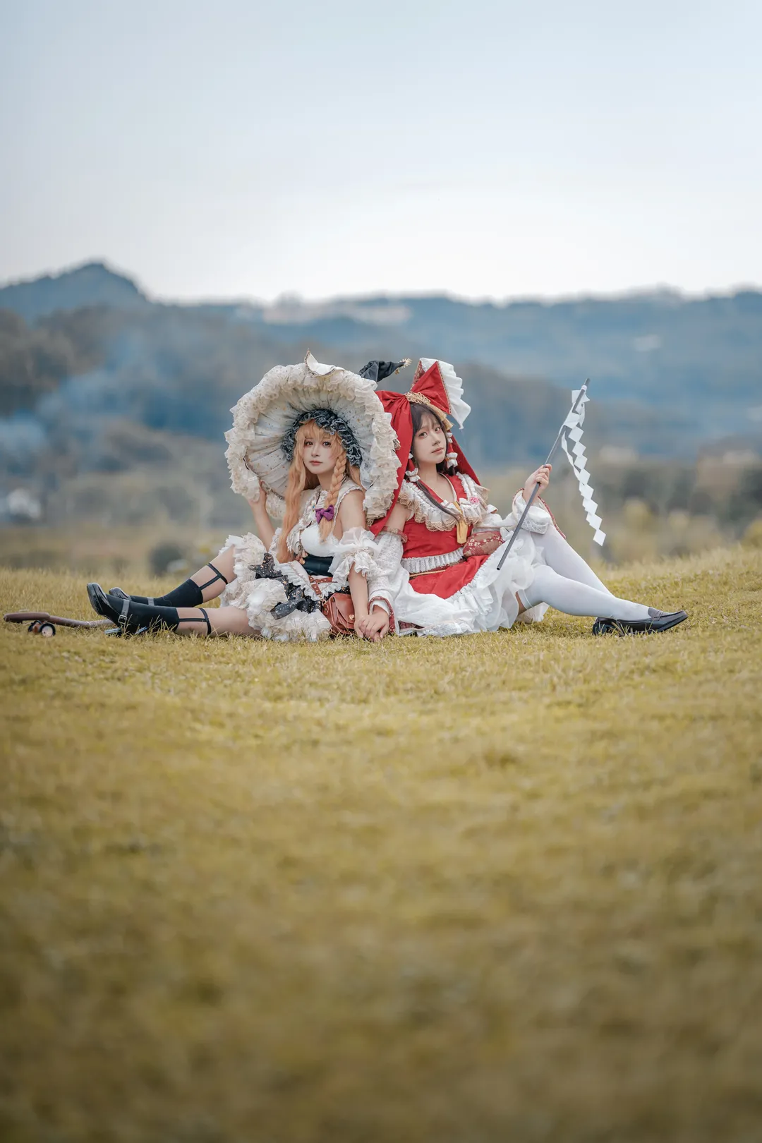 博麗霊夢コスプレ, 東方Project, 霧雨魔理沙 コスプレ, 屋外撮影, 東方Projectコスプレ - 1枚目