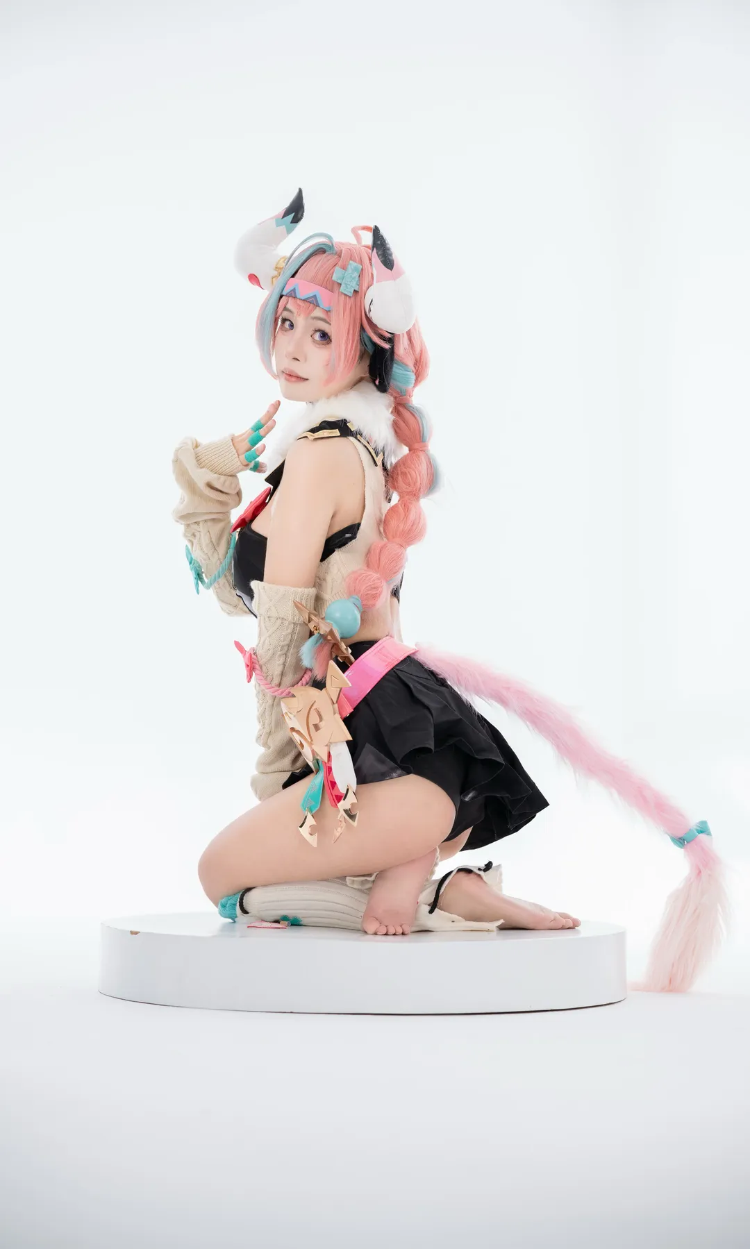 原神, コスプレ, ポーズ参考, ヴァレサ コスプレ, 白ホリ撮影 - 2枚目