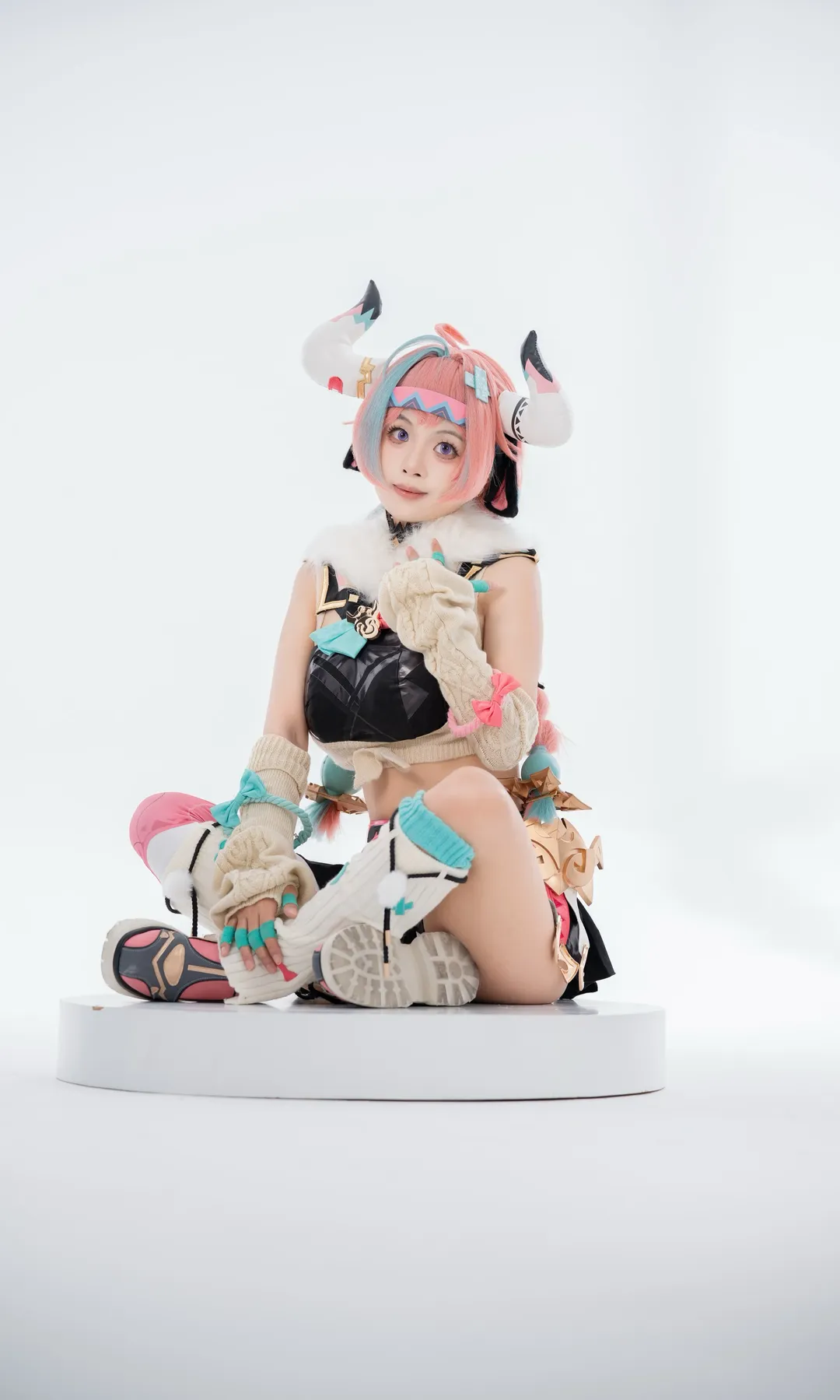 原神, コスプレ, ポーズ参考, ヴァレサ コスプレ, 白ホリ撮影 - 4枚目