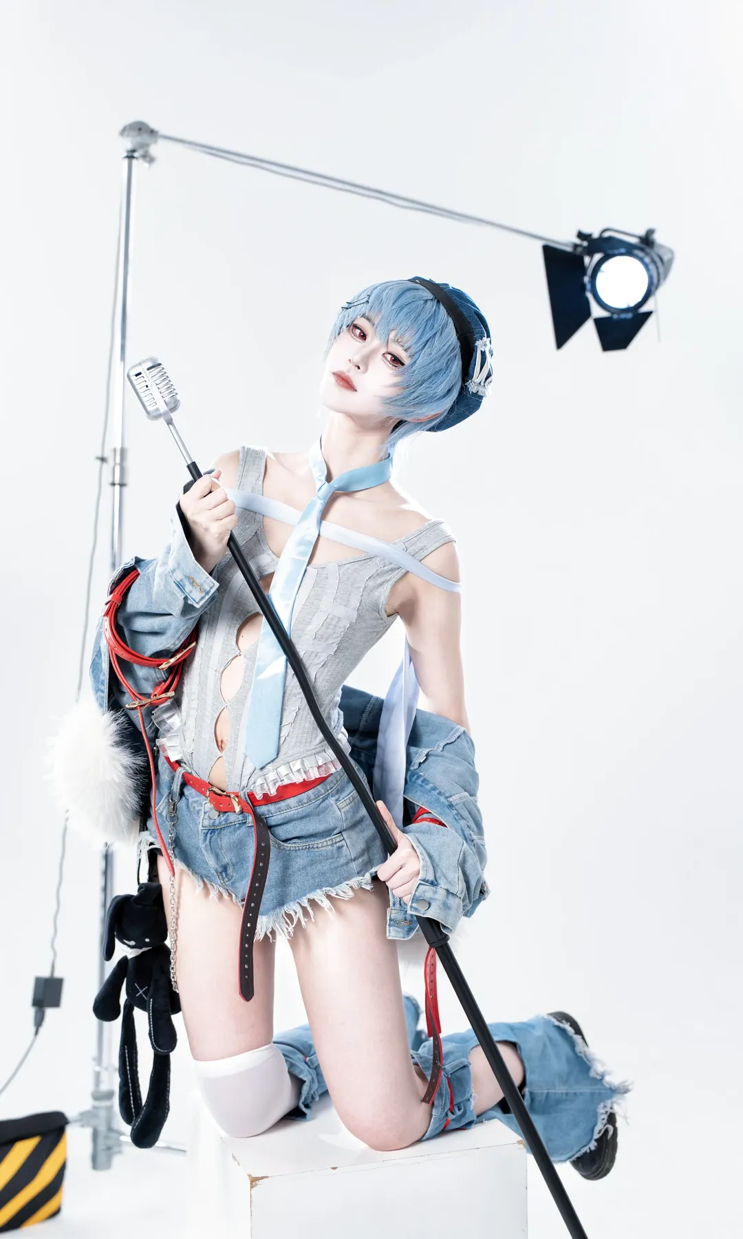 綾波レイコスプレ, ポーズ参考, 新世紀エヴァンゲリオン, コスプレ撮影, ロックファッション