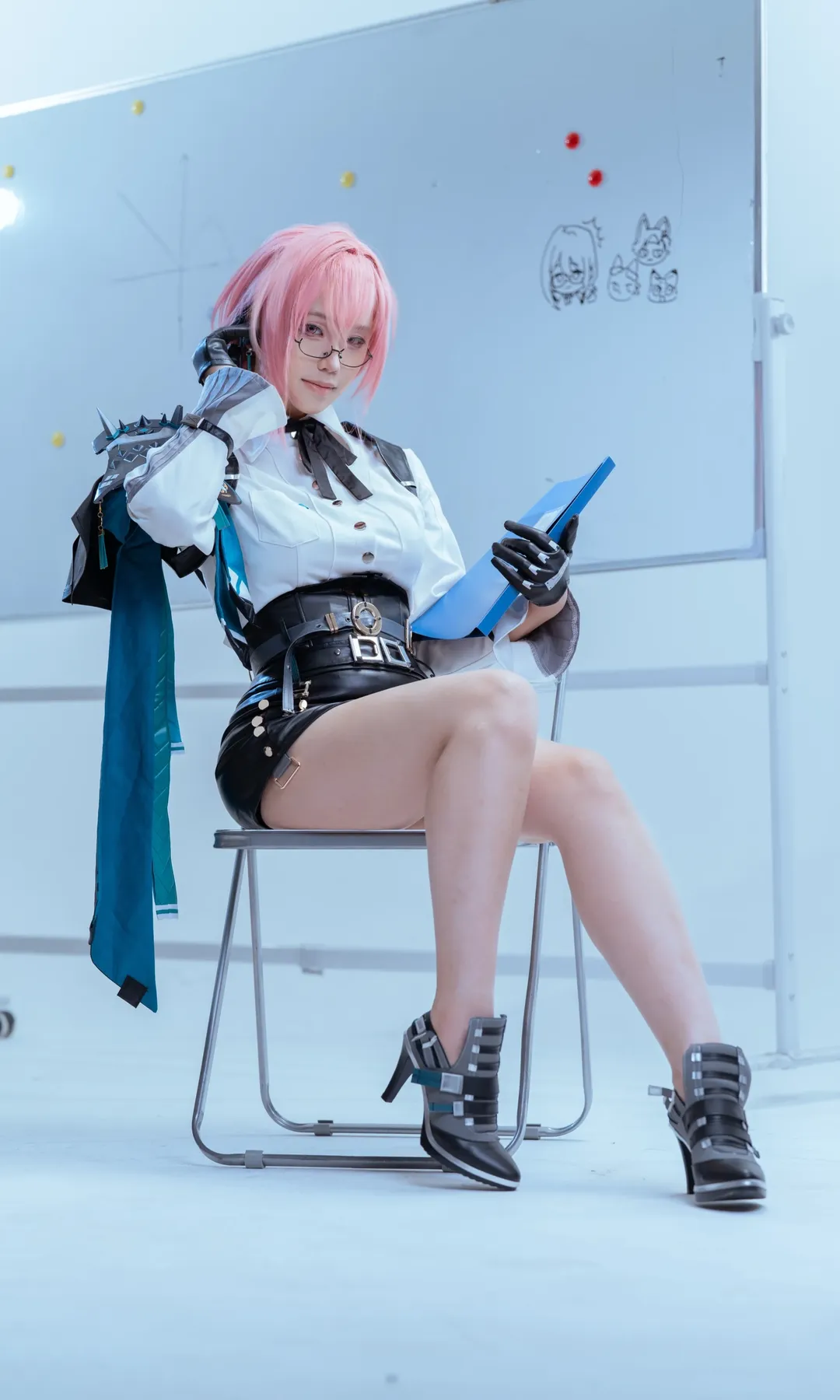 绝区零, cosplay正片, 白棚摄影, 月城柳cos, 战术机能风 - 第4张