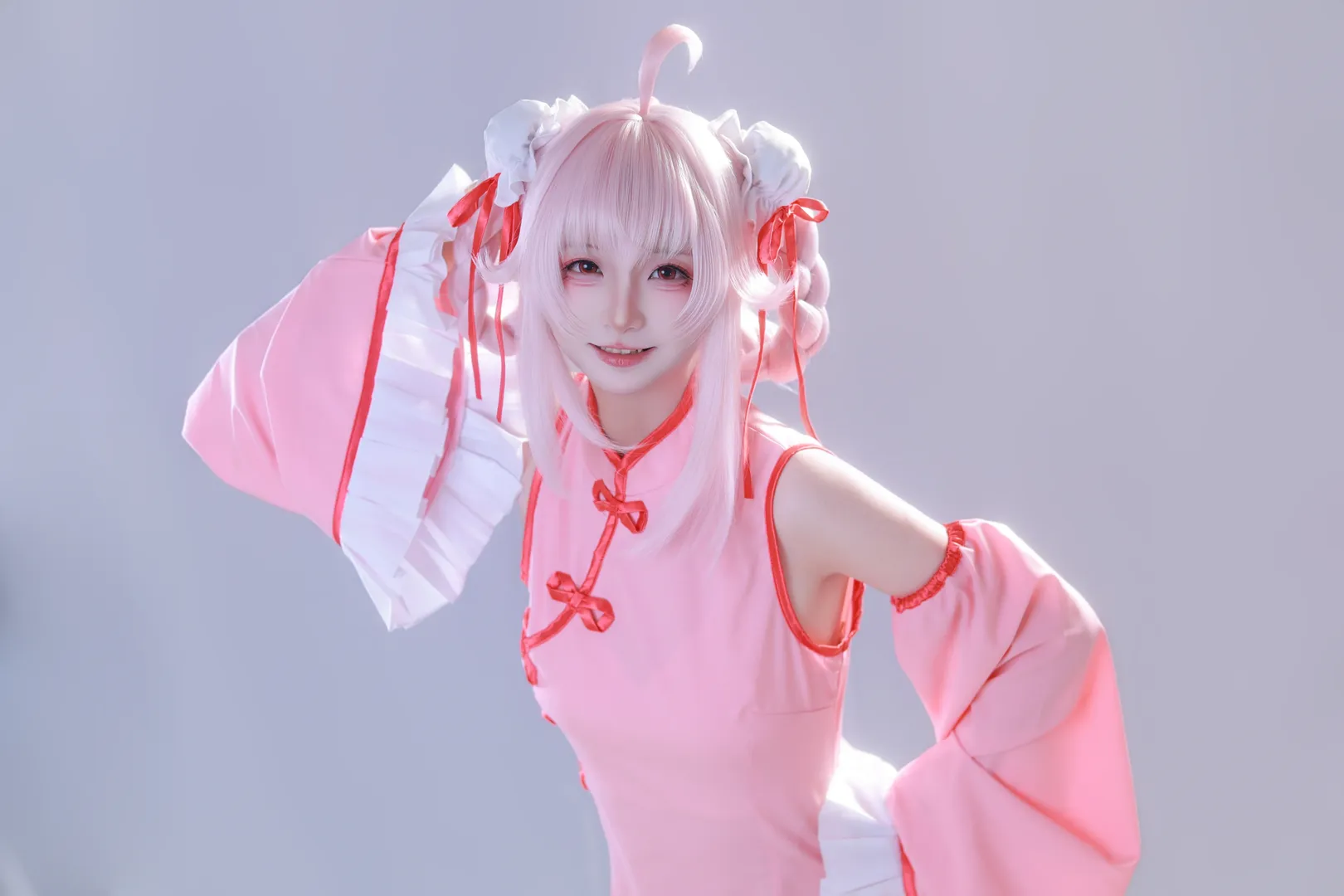 蔚蓝档案, 柚鸟夏cos, 二次元人像, 旗袍动作参考, 粉发Coser - 第8张